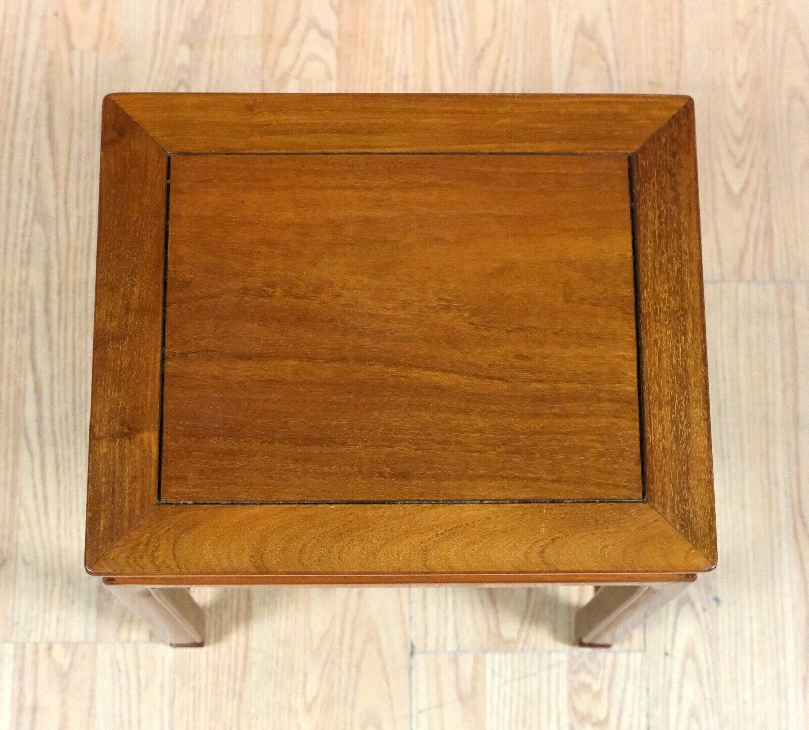LOVELY SET OF FOUR CHiNESE HARDWOOD NEST OF TABLES ON SQUARE FEET For Sale 9