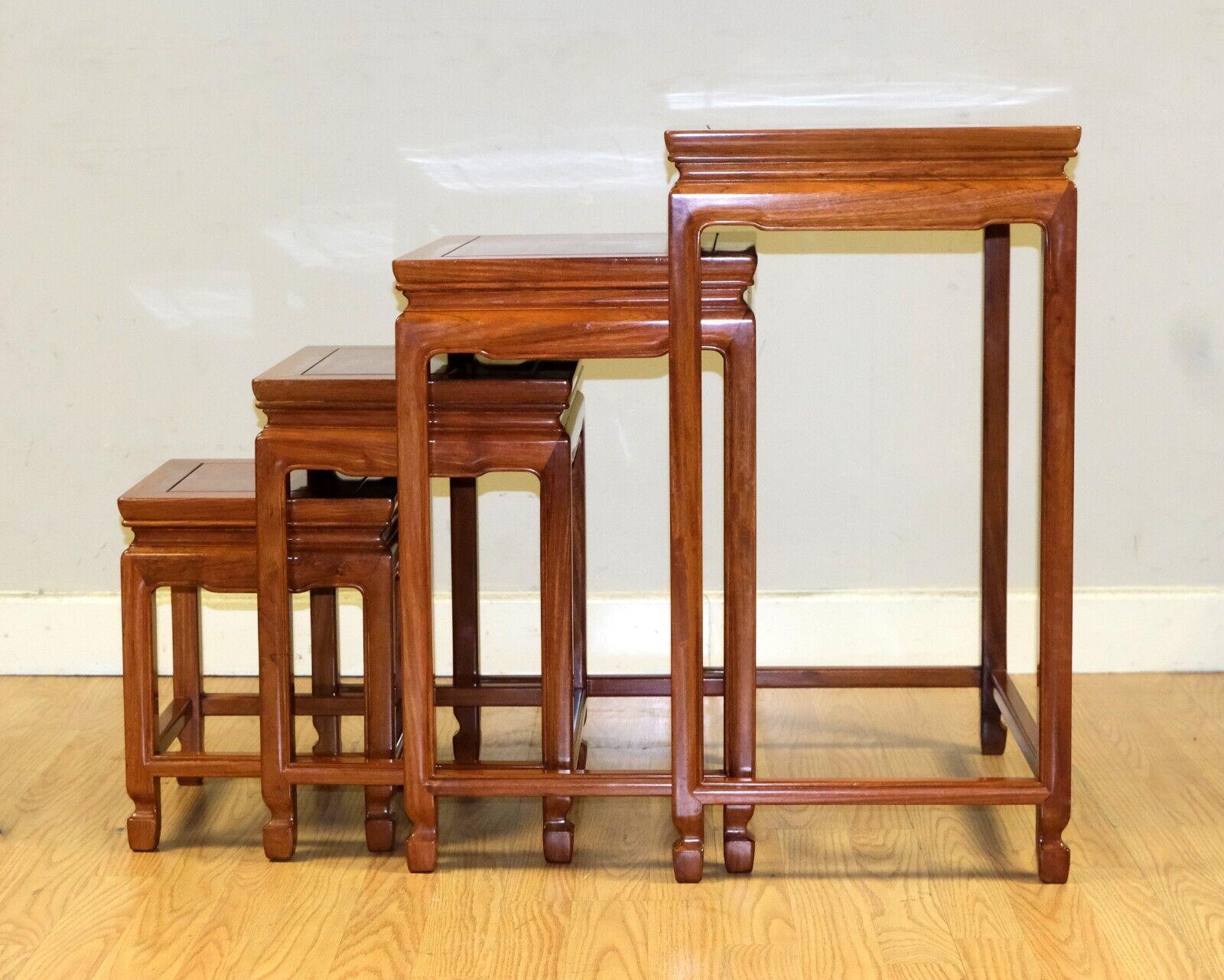 LOVELY SET OF FOUR CHiNESE HARDWOOD NEST OF TABLES ON SQUARE FEET In Good Condition For Sale In West Sussex, Pulborough
