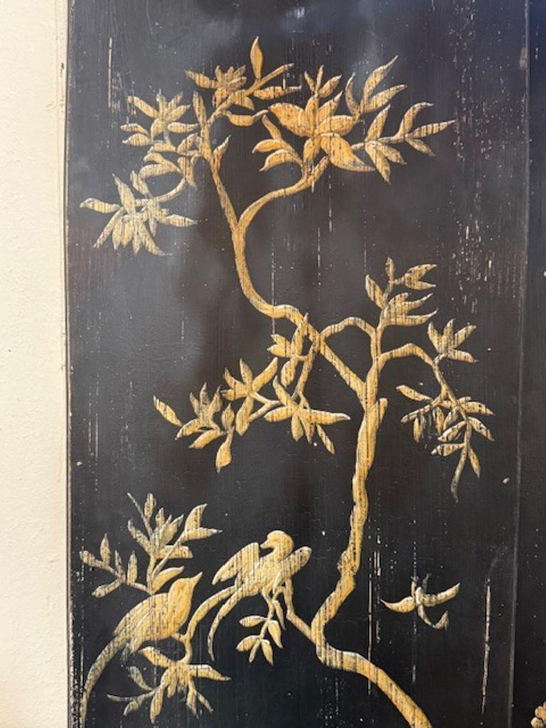 italien Ravissant ensemble de quatre panneaux peints à la main de style Chinoiserie en vente