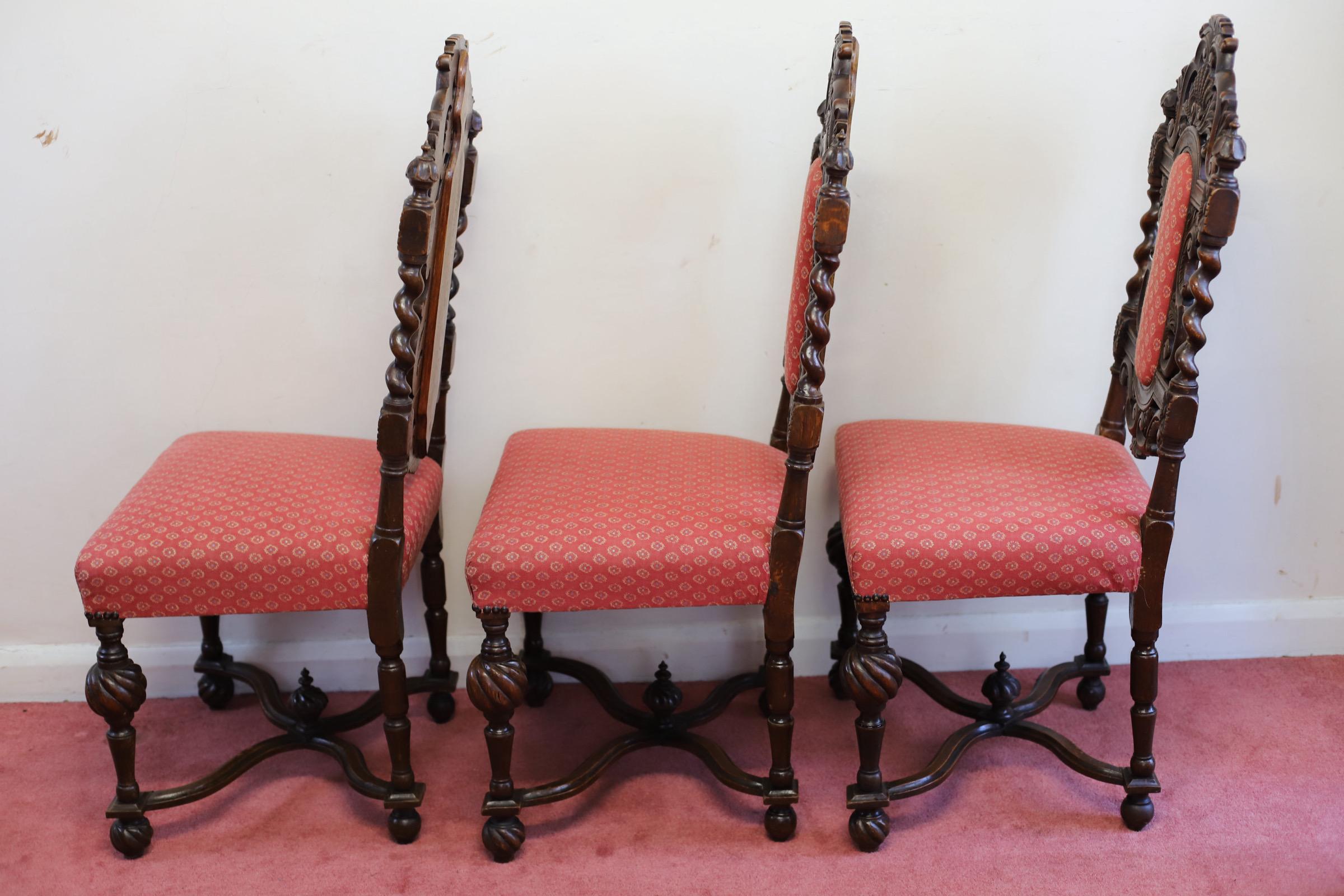 Lovely Set Of Six English Oak Victorian Dining Chairs  In Fair Condition For Sale In Crawley, GB
