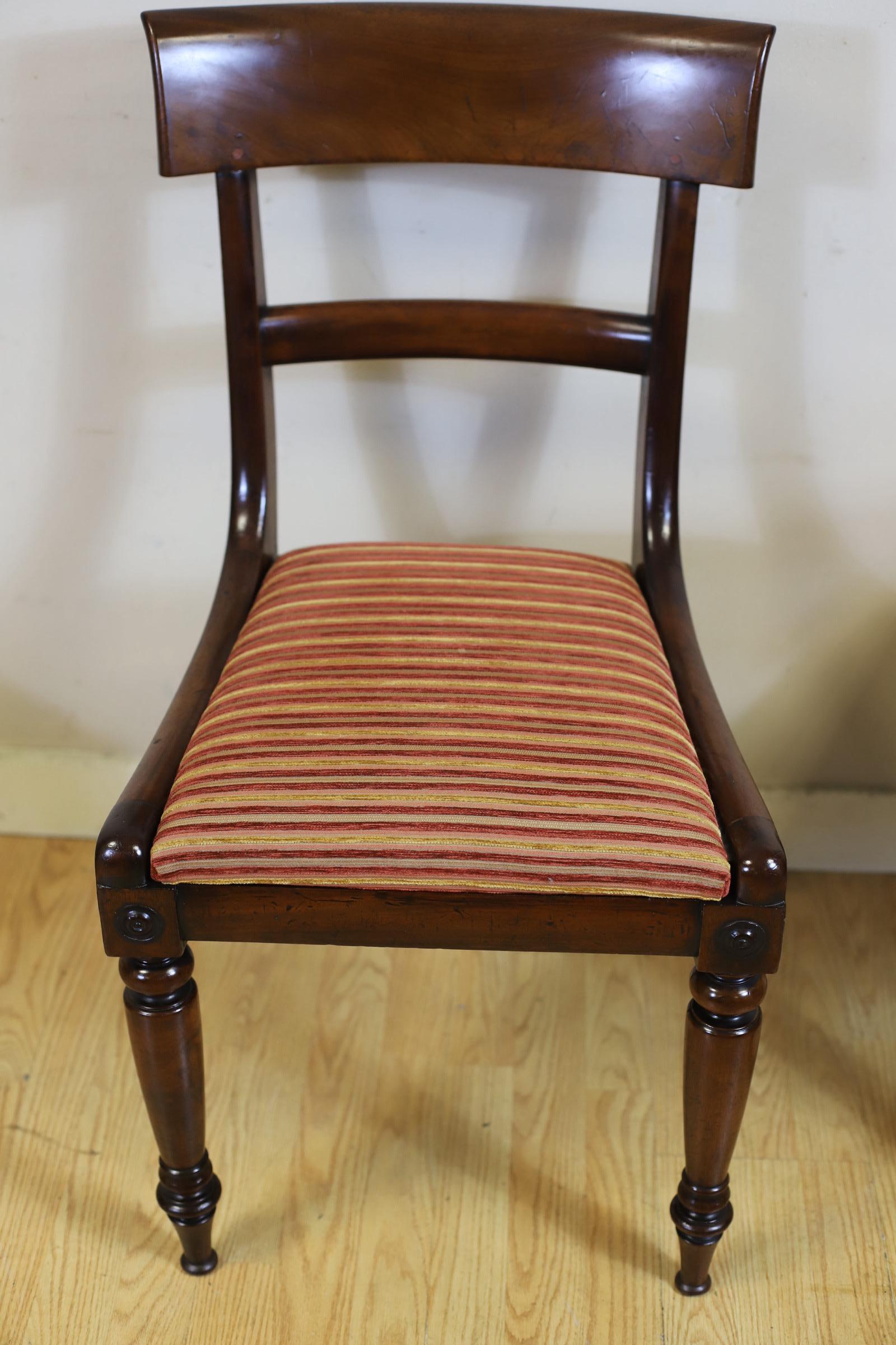 Schöner Satz von sechs viktorianischen Nussbaum Bar zurück Esszimmerstühle im Angebot 10