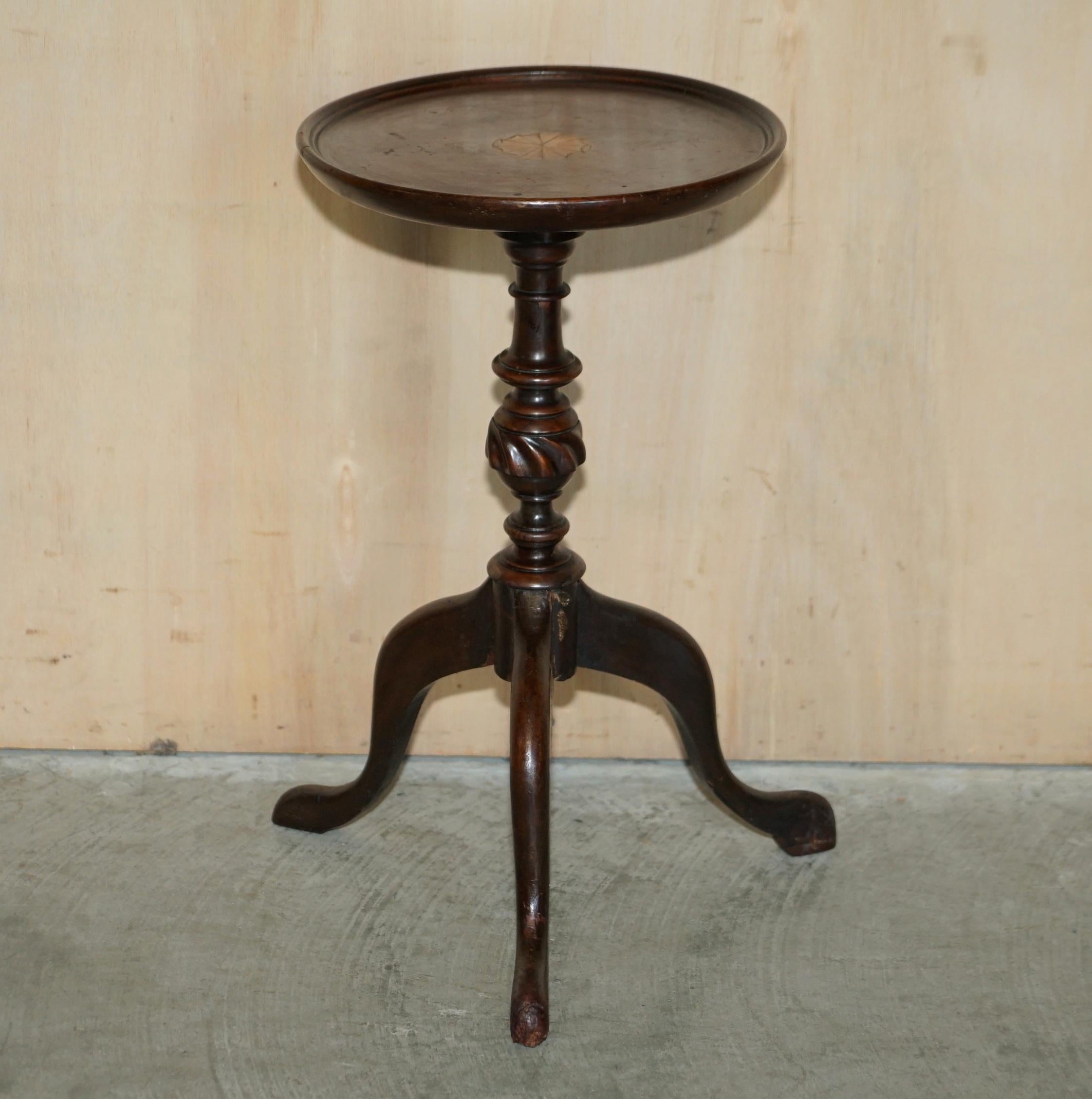 LOVELY SMALL ANTIQUE SHERATON REViVAL HARDWOOD TRIPOD SIDE END LAMP WINE TABLE For Sale 6