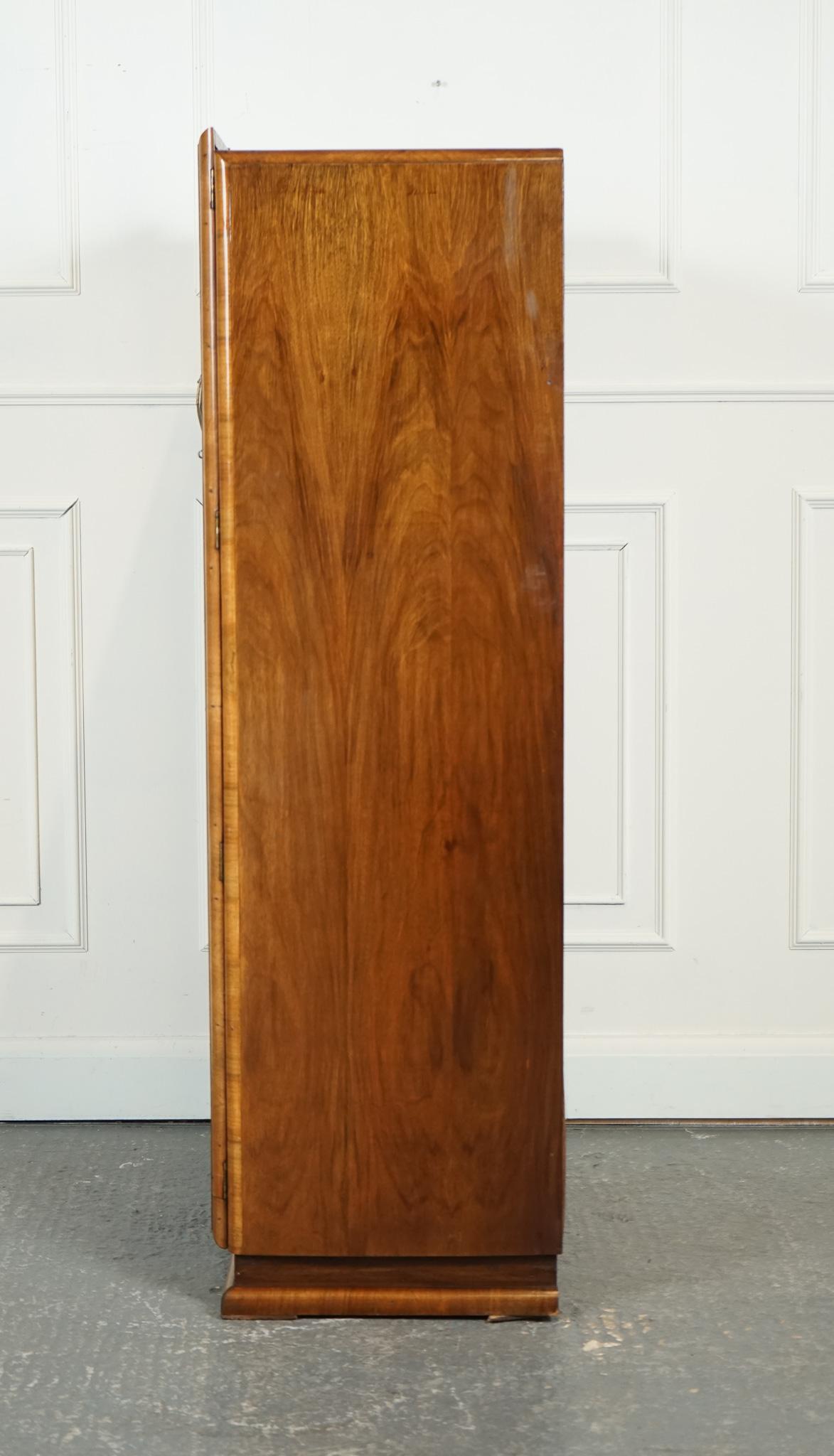 LOVELY SMALL COMPACT ART DECO BURR WALNuT WARDROBE in vendita 8