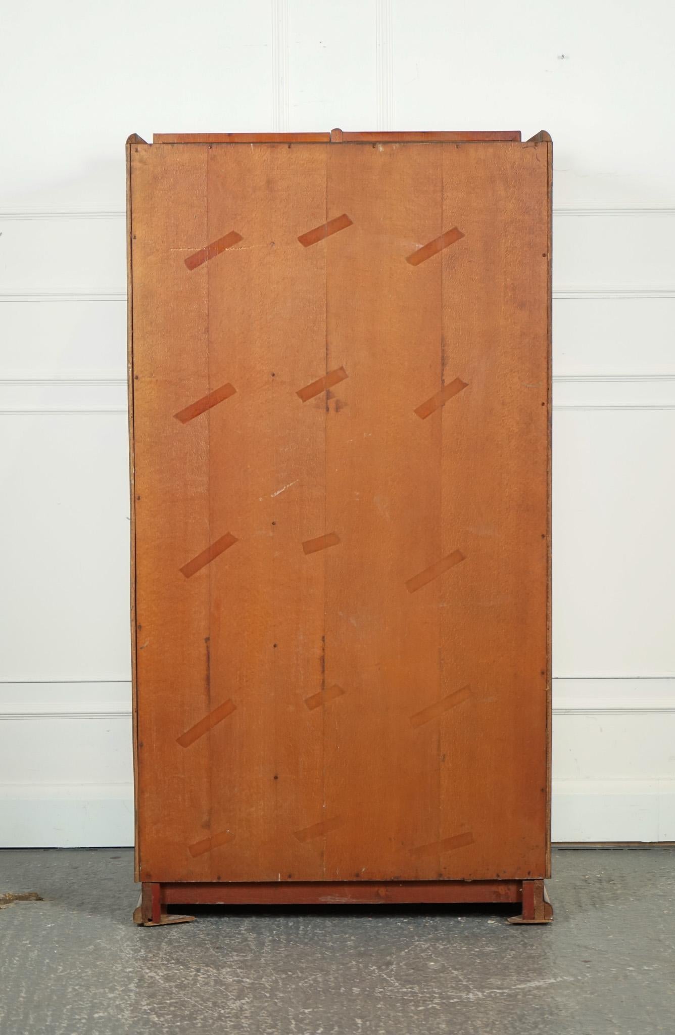 LOVELY SMALL COMPACT ART DECO BURR WALNuT WARDROBE in vendita 9
