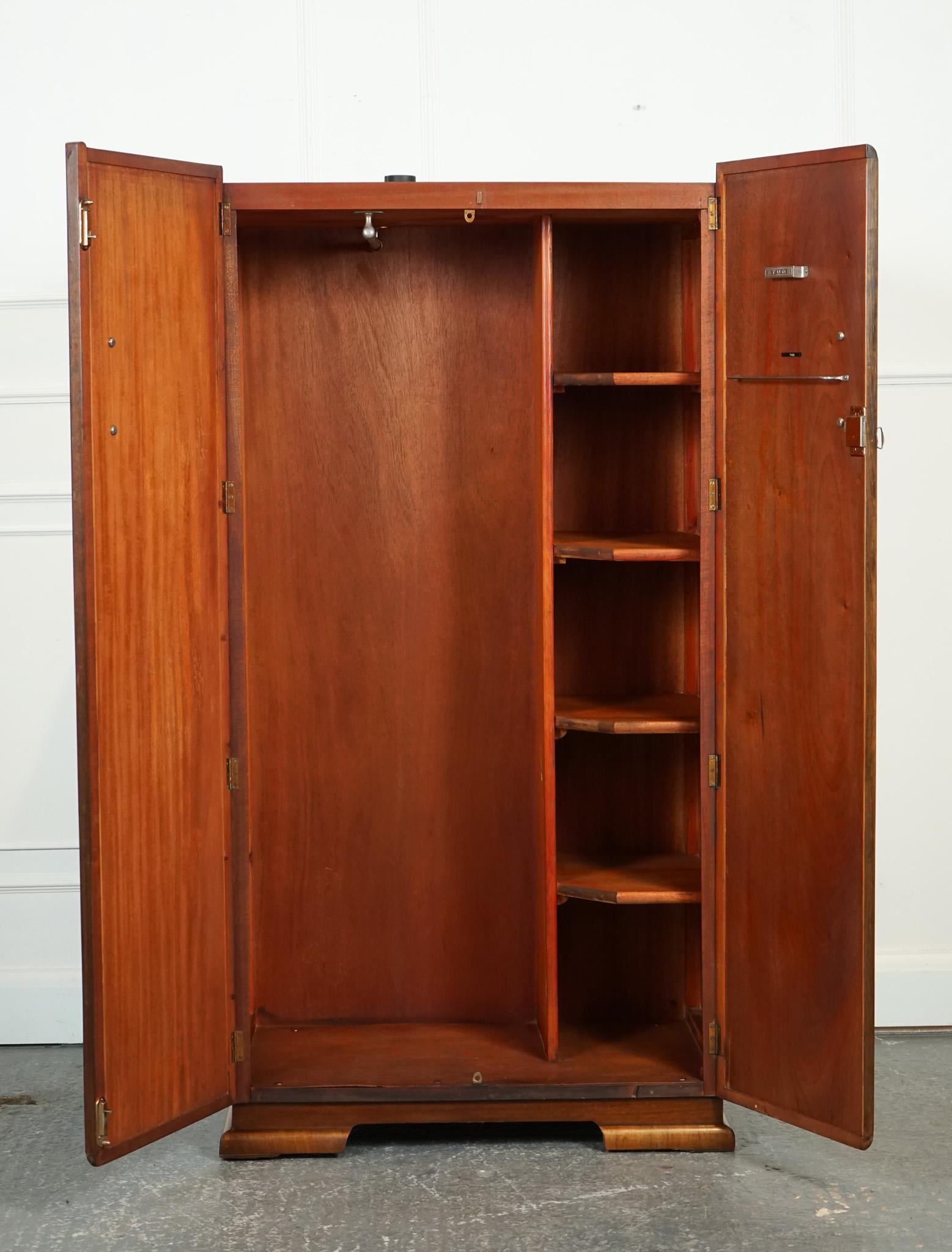 JOLIE PETITE ARMOIRE COMPACT ART DECO BURR WALNuT en vente 2