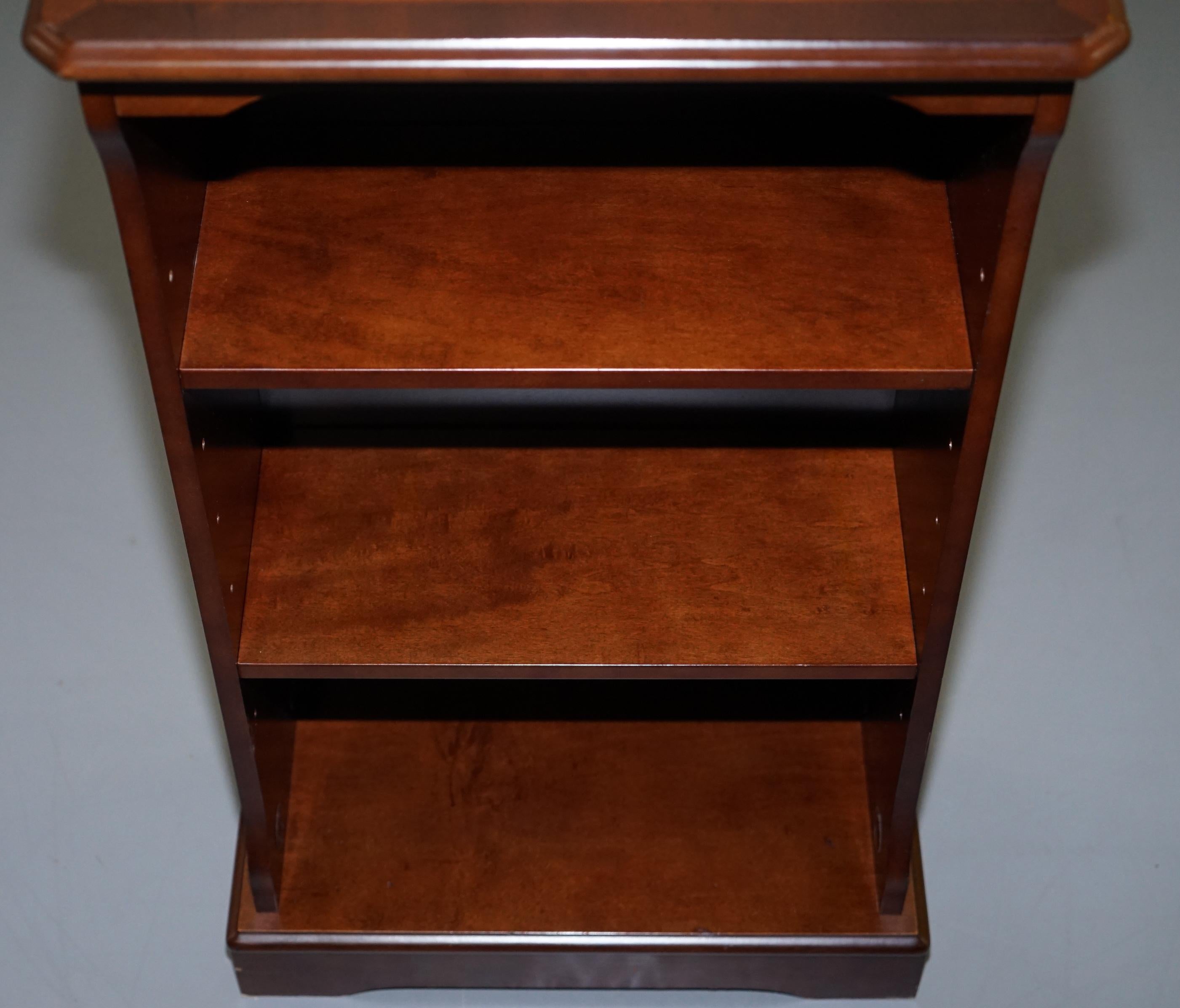 Lovely Small Dwarf Open Bookcase in Mahogany Finish with Sheraton Inlaid Top 6