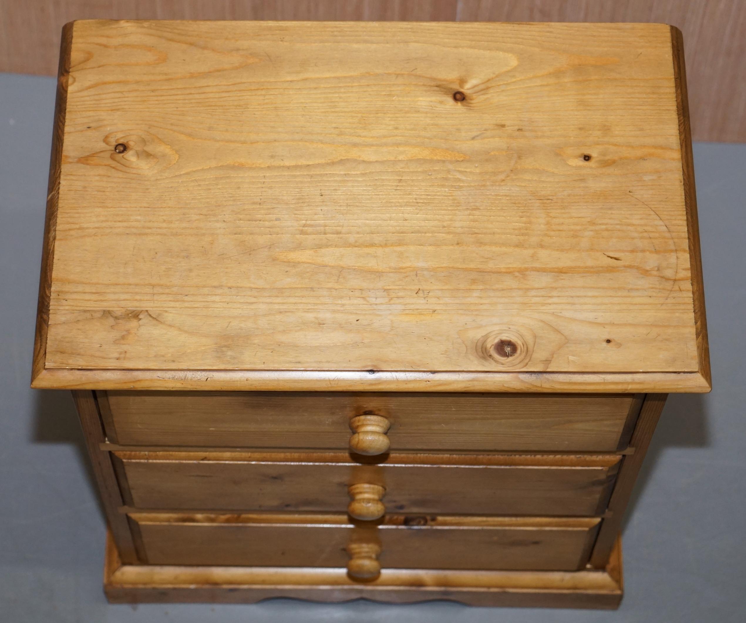 Victorian Lovely Small English Oak Vintage circa 1960s Bedside Table Chest of Drawers