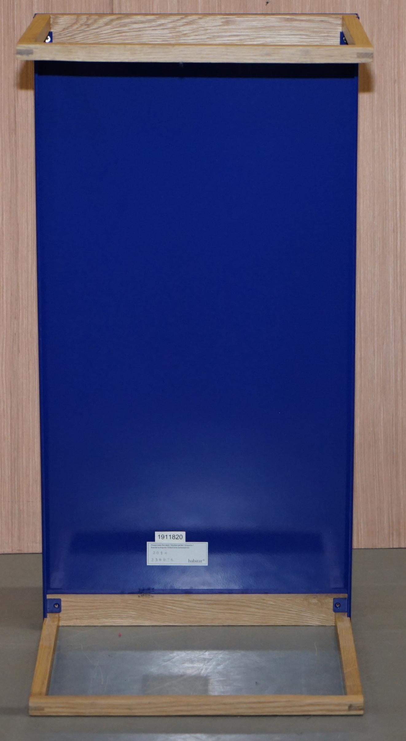 Lovely Small Habitat Kilo Royal Blue Metal Coffee Table with Wooded Legs In Excellent Condition In West Sussex, Pulborough