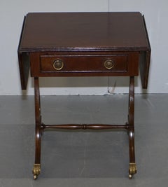 Lovely Small Mahogany Side End Lamp Table with Extending Top Great Games Table