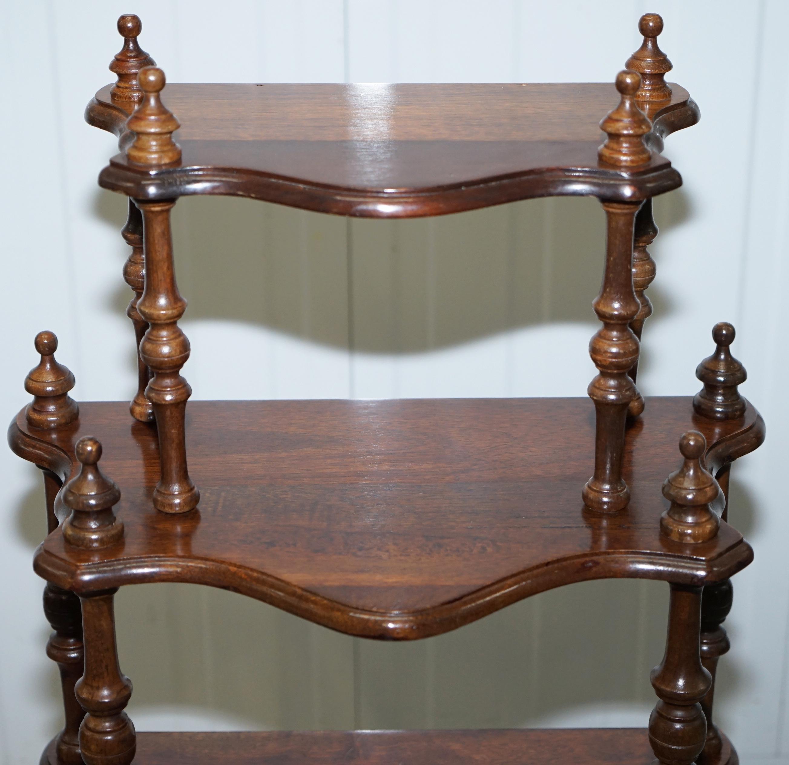 20th Century Lovely Small Mahogany Whatnot Bookcase Nicely Turned Pillars Functional Piece