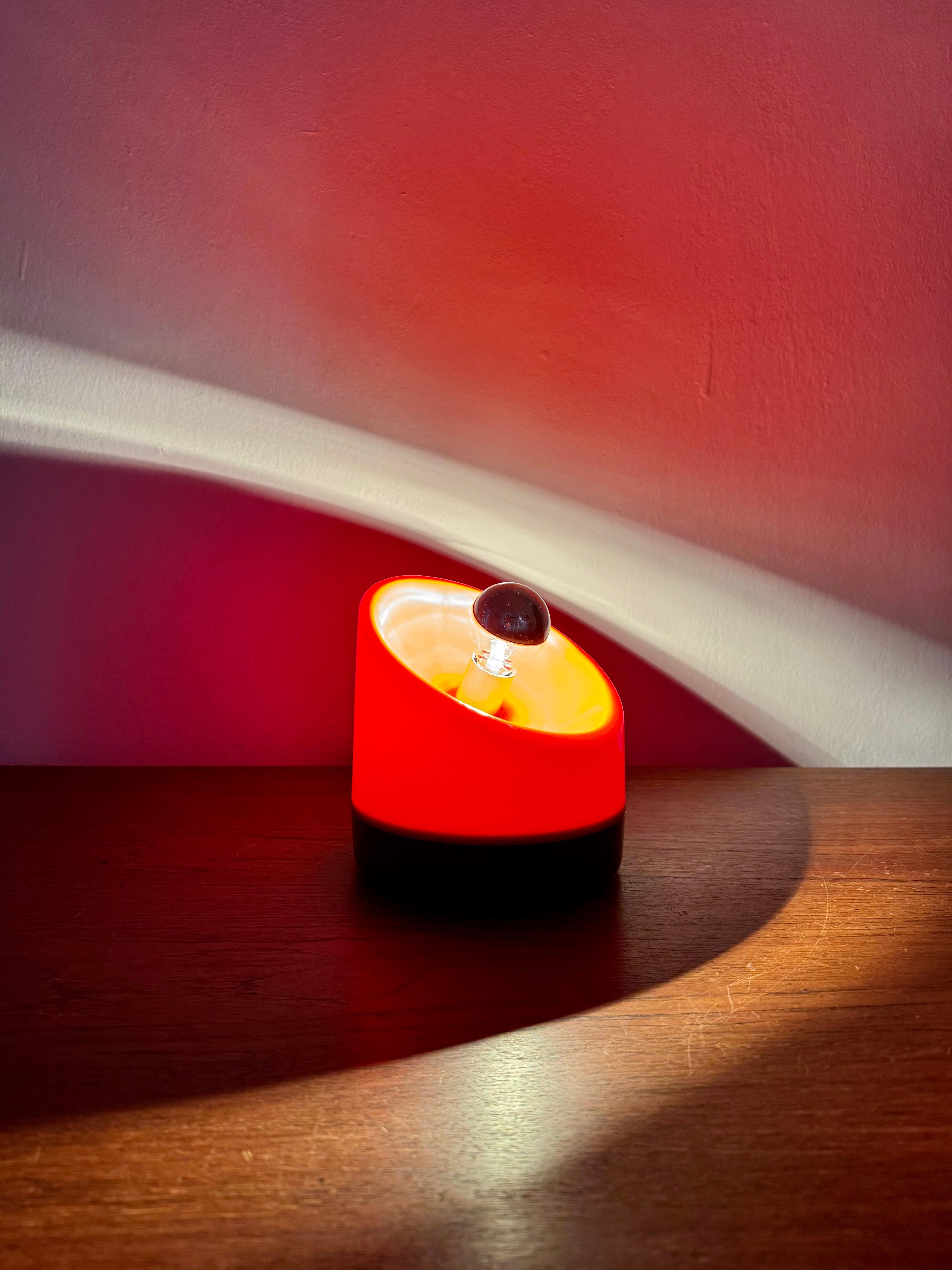 Lovely Small Platsic Table Lamp For Sale 3
