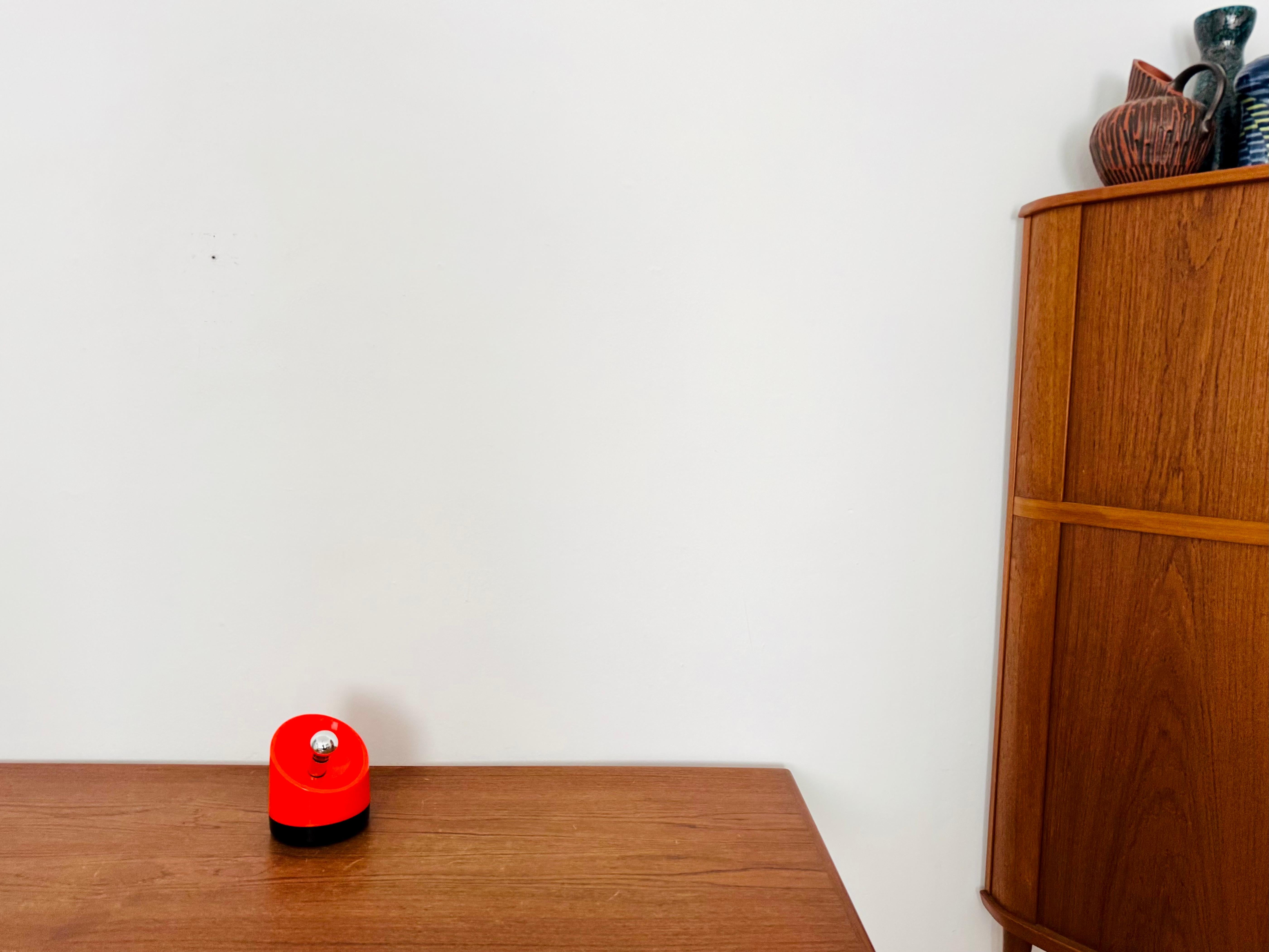 Late 20th Century Lovely Small Platsic Table Lamp For Sale