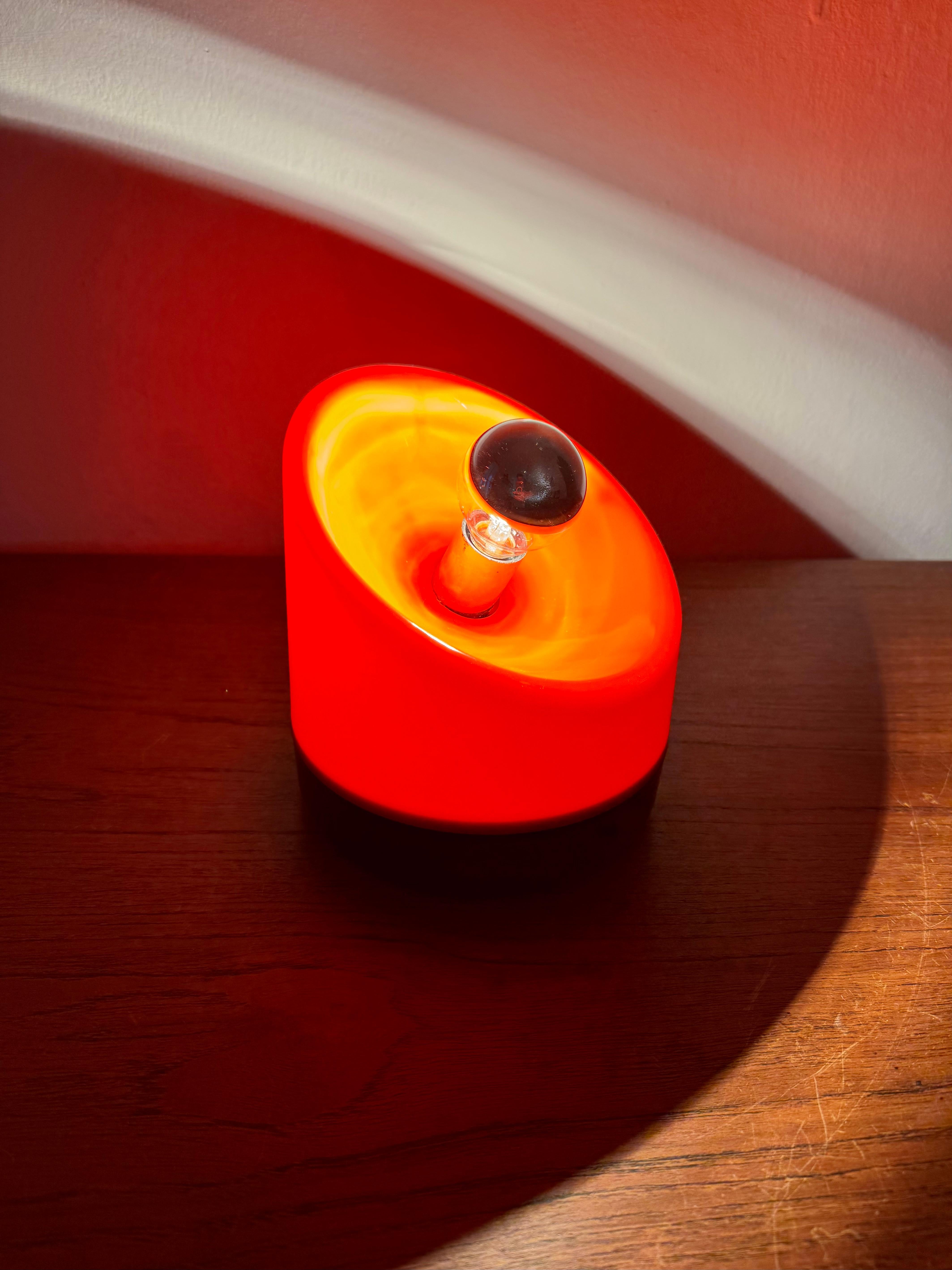 Lovely Small Platsic Table Lamp For Sale 2