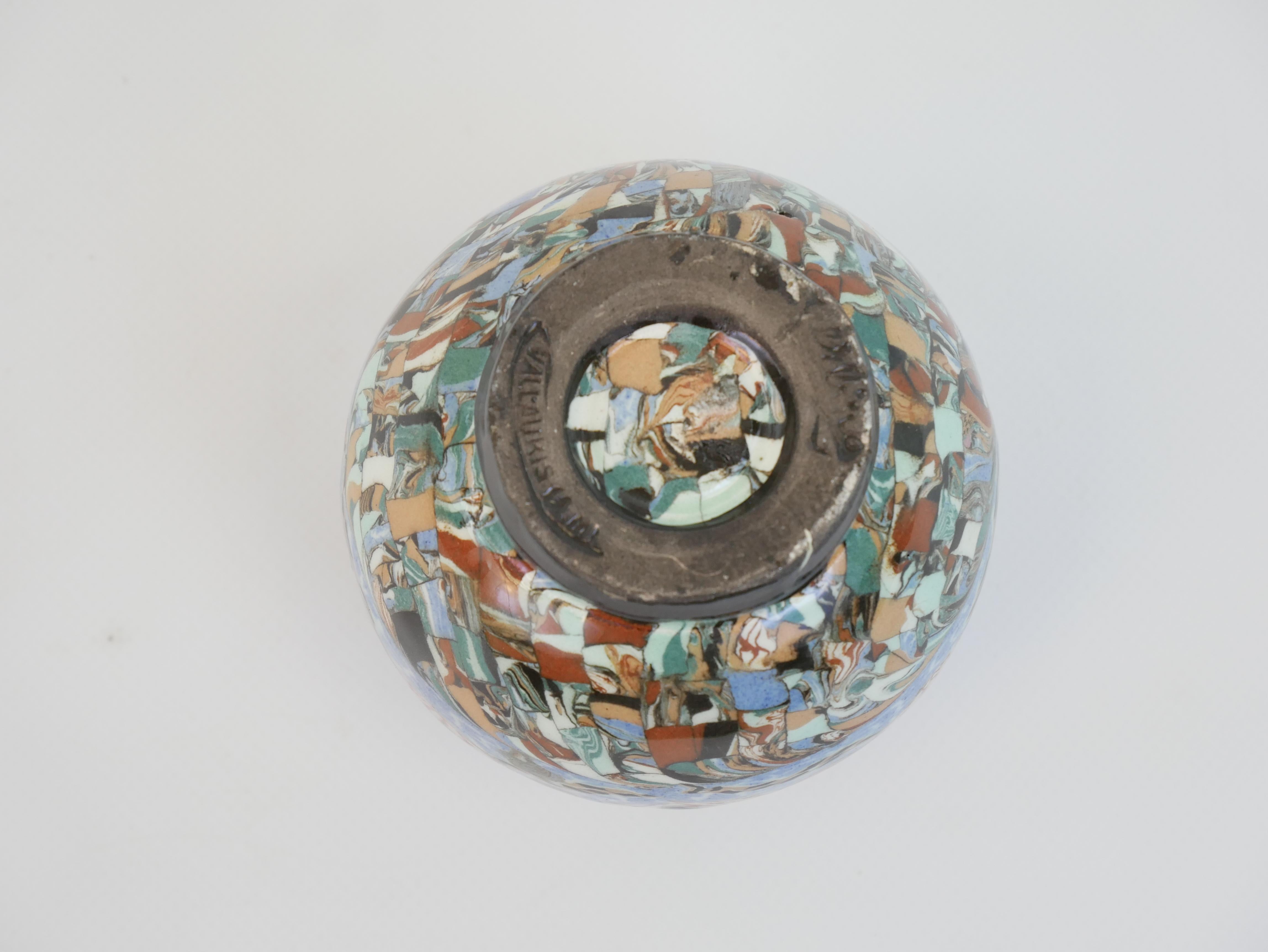 Hübsche kleine Blumenvase 