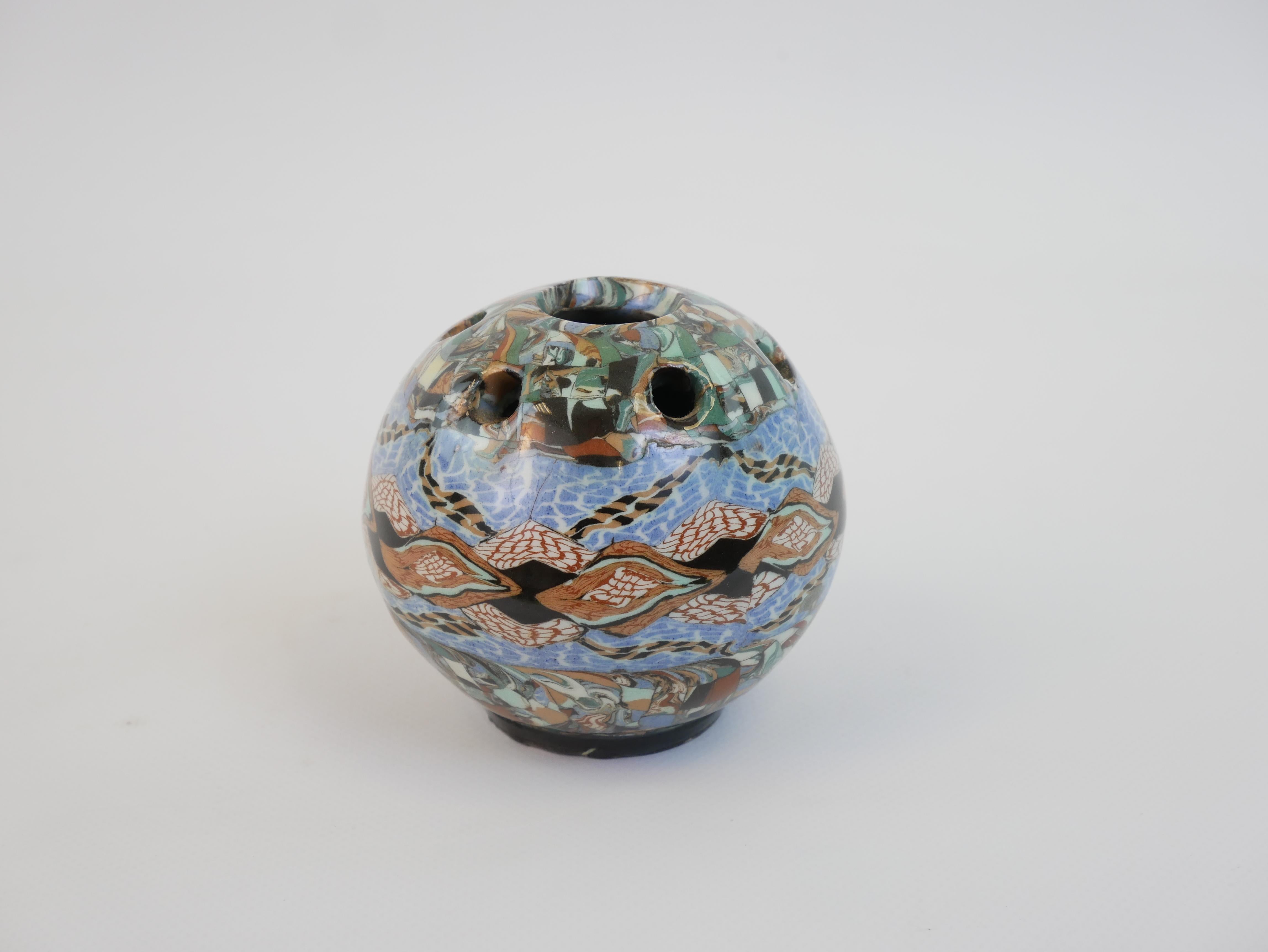 Hübsche kleine Blumenvase 