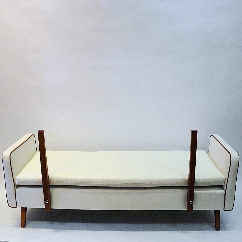 Cuir Lovely Sofa and Daybed of White Wool by Ire Möbler, 1950s, Sweden en vente
