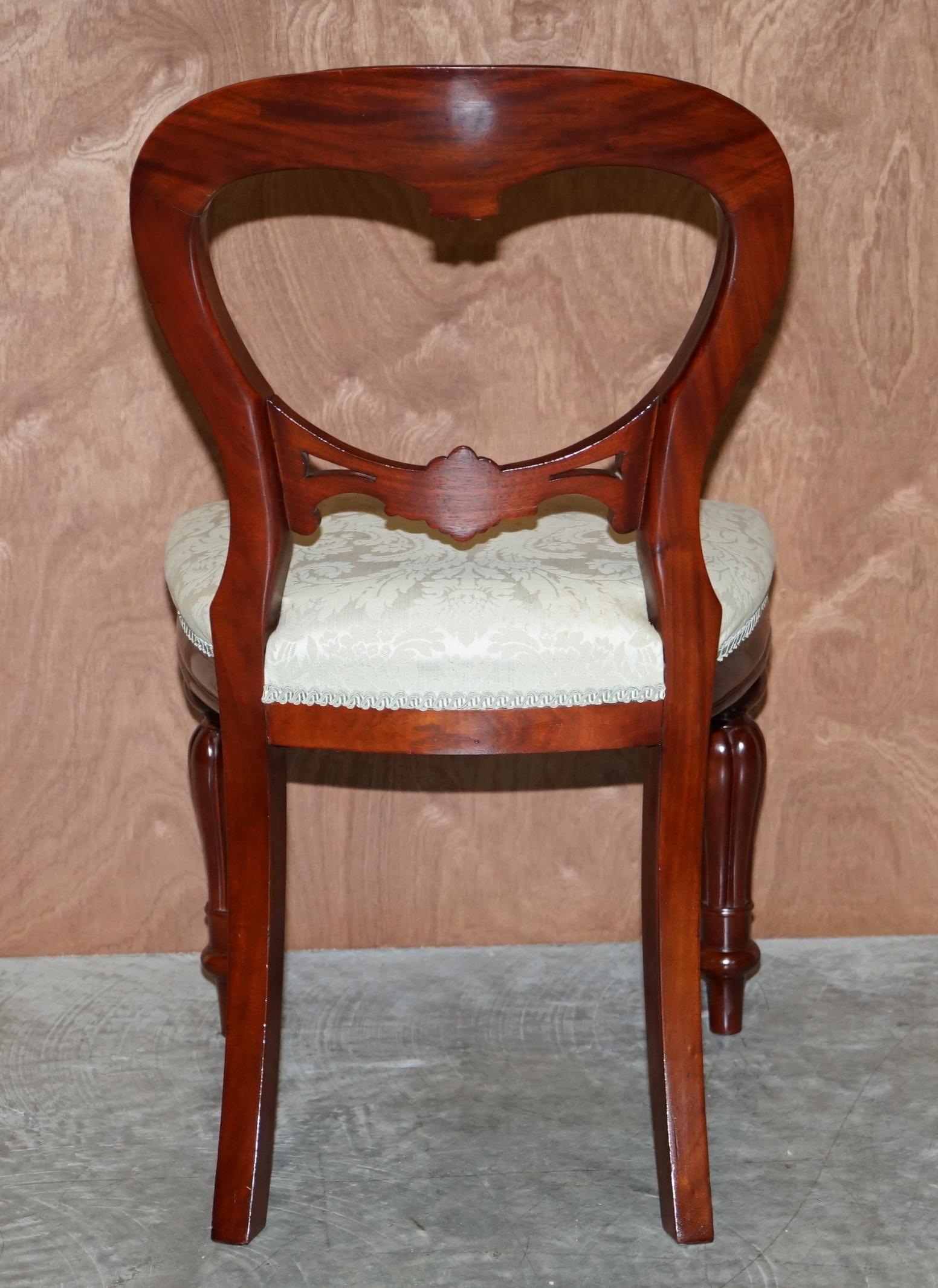 Lovely Suite of 12 Harrods London Medallion Back Carved Hardwood Dining Chairs 3
