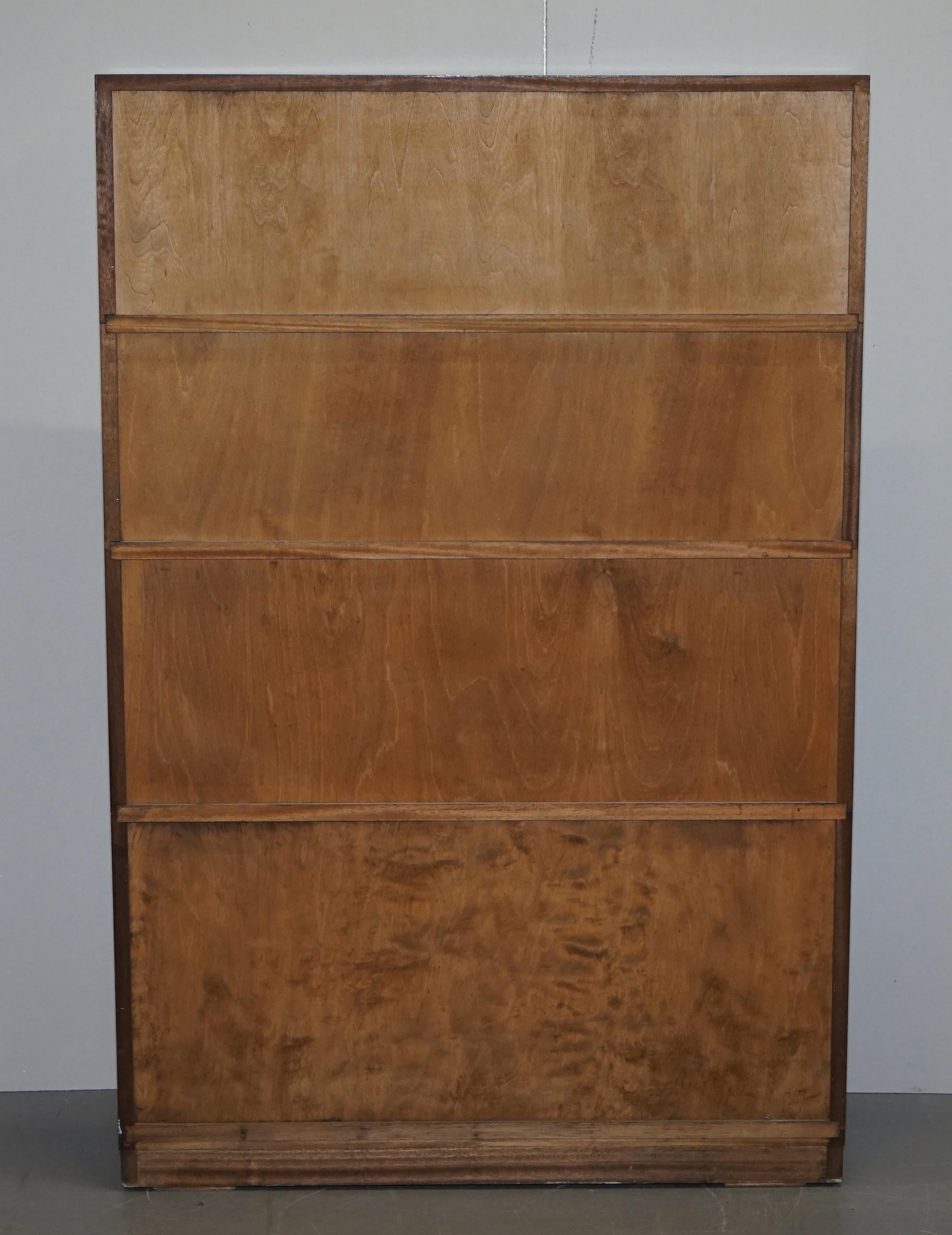 Lovely Suite of Three Minty Oxford Modualr Stacking Bookcases Hardwood Frames In Good Condition In West Sussex, Pulborough