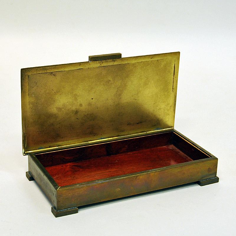 Lovely Swedish Brass and Wood Casket by Ystad Metall 1940s In Good Condition In Stockholm, SE
