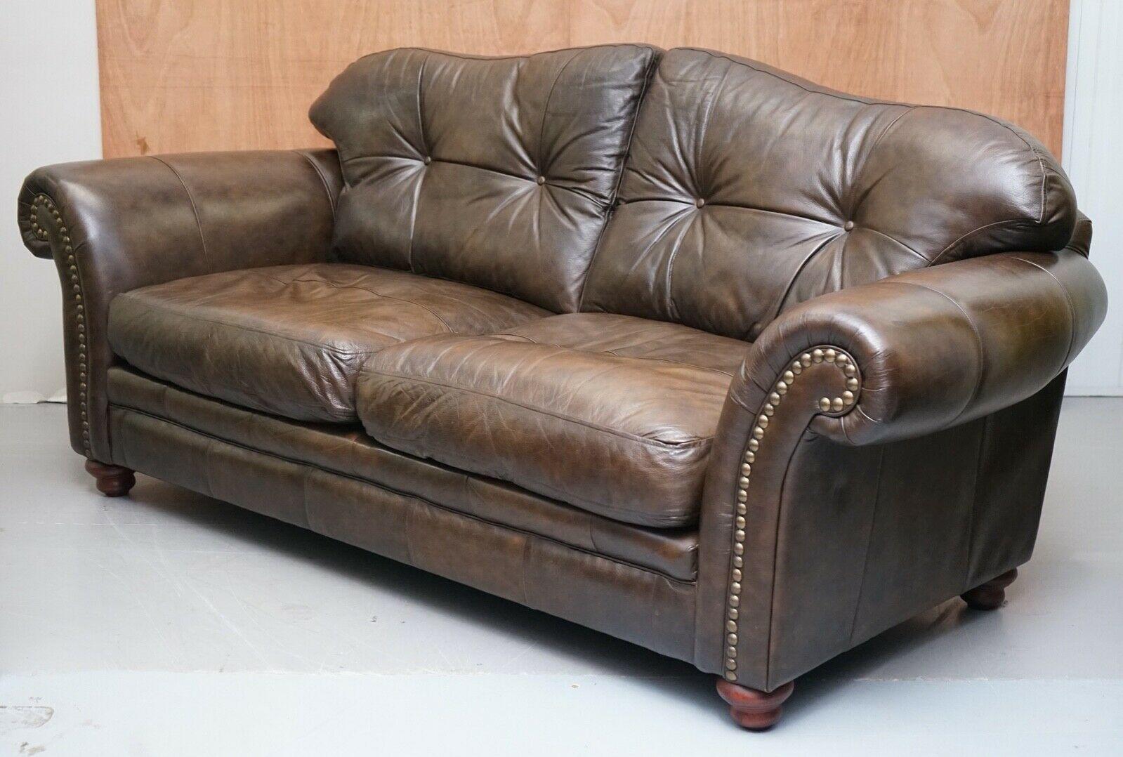 We are delighted to sell this Tetrad brown leather sofa, in a very good condition all over.

We have deep cleaned, waxed and polished the sofa.

Please view our pictures as they form part of the description.



Dimensions 

Height - 88cm