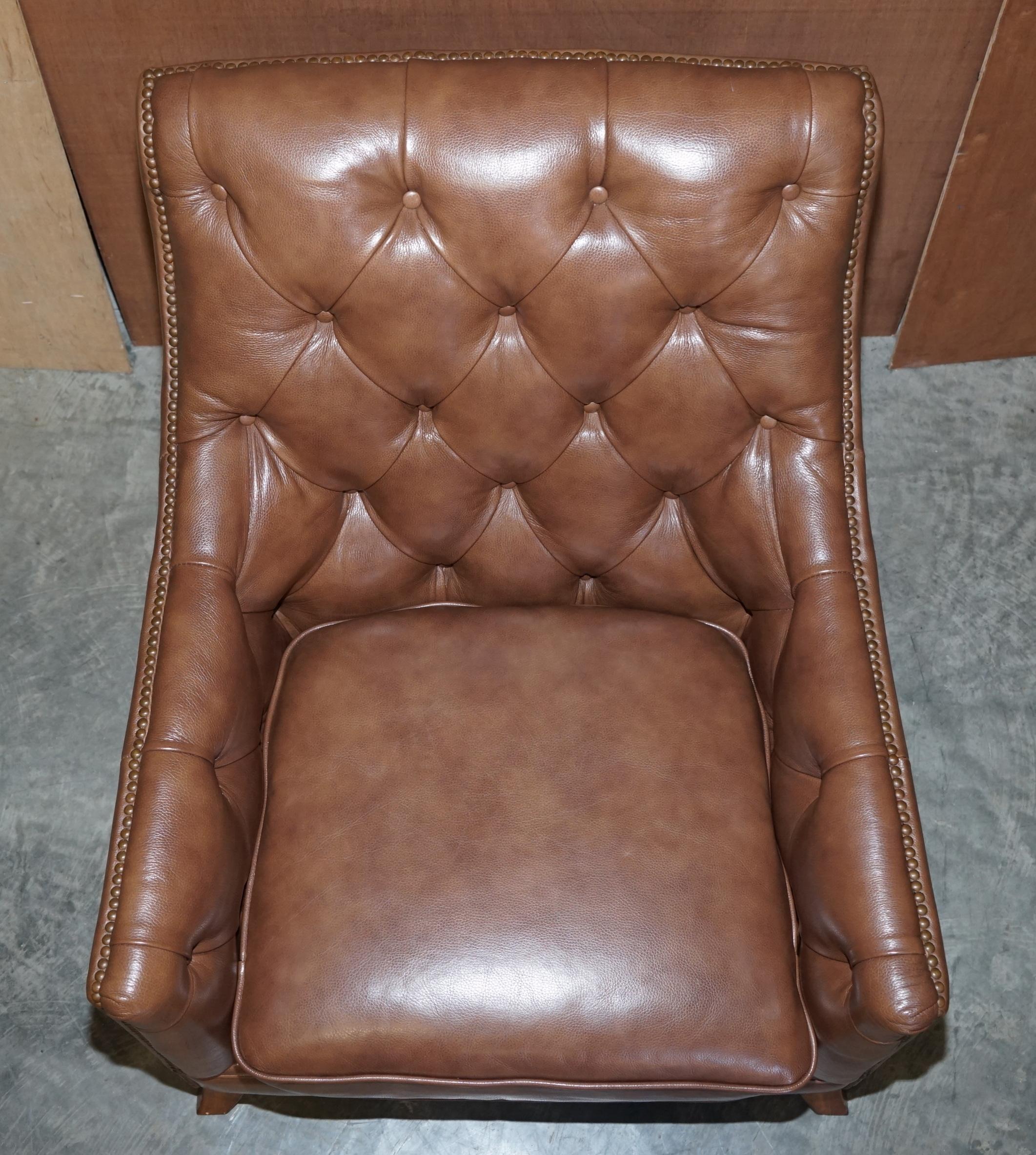 Lovely Tetrad Brown Leather Reading Armchair with Chesterfield Tufted Buttons In Good Condition In West Sussex, Pulborough