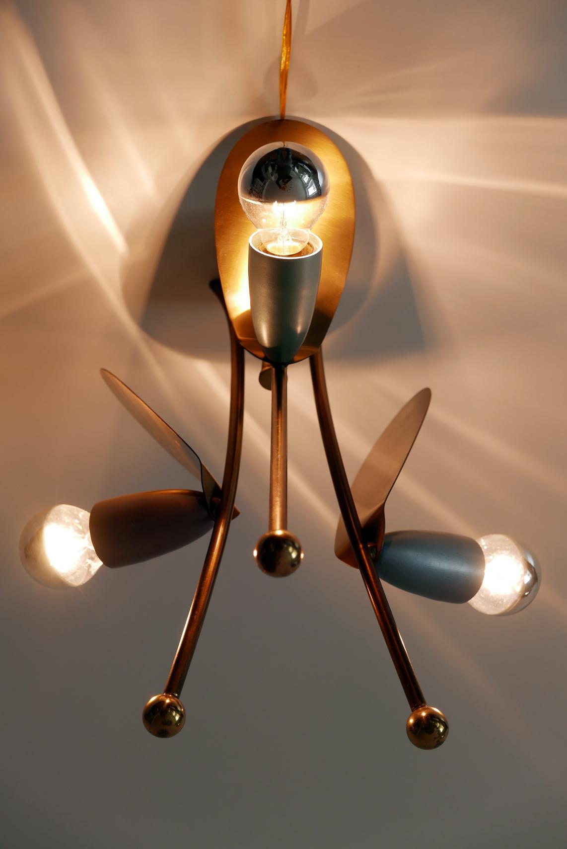Jolie lampe à encastrer ou plafonnier Spoutnik à trois branches, années 1950, Allemagne en vente 5