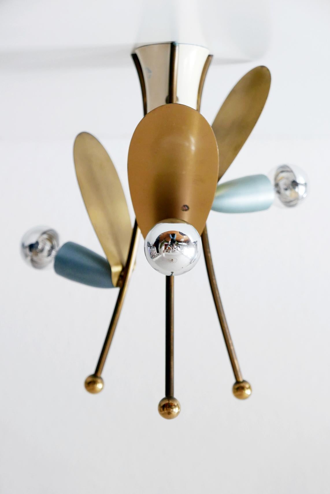 Jolie lampe à encastrer ou plafonnier Spoutnik à trois branches, années 1950, Allemagne en vente 1