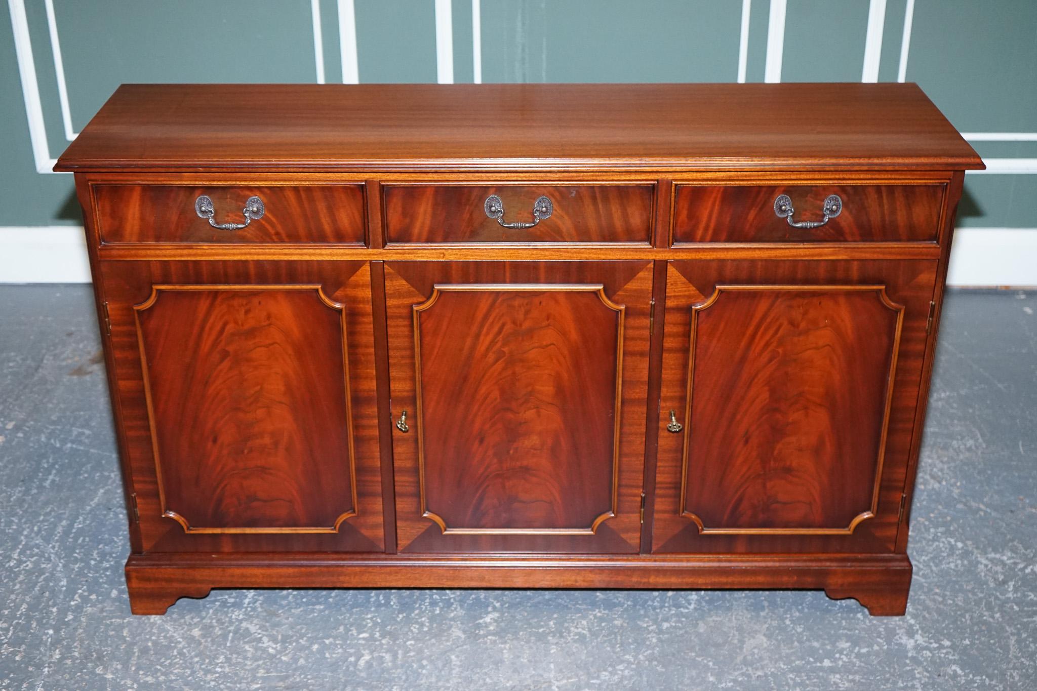 20th Century Lovely Three Door Flamed Hardwood Sideboard Buffet For Sale