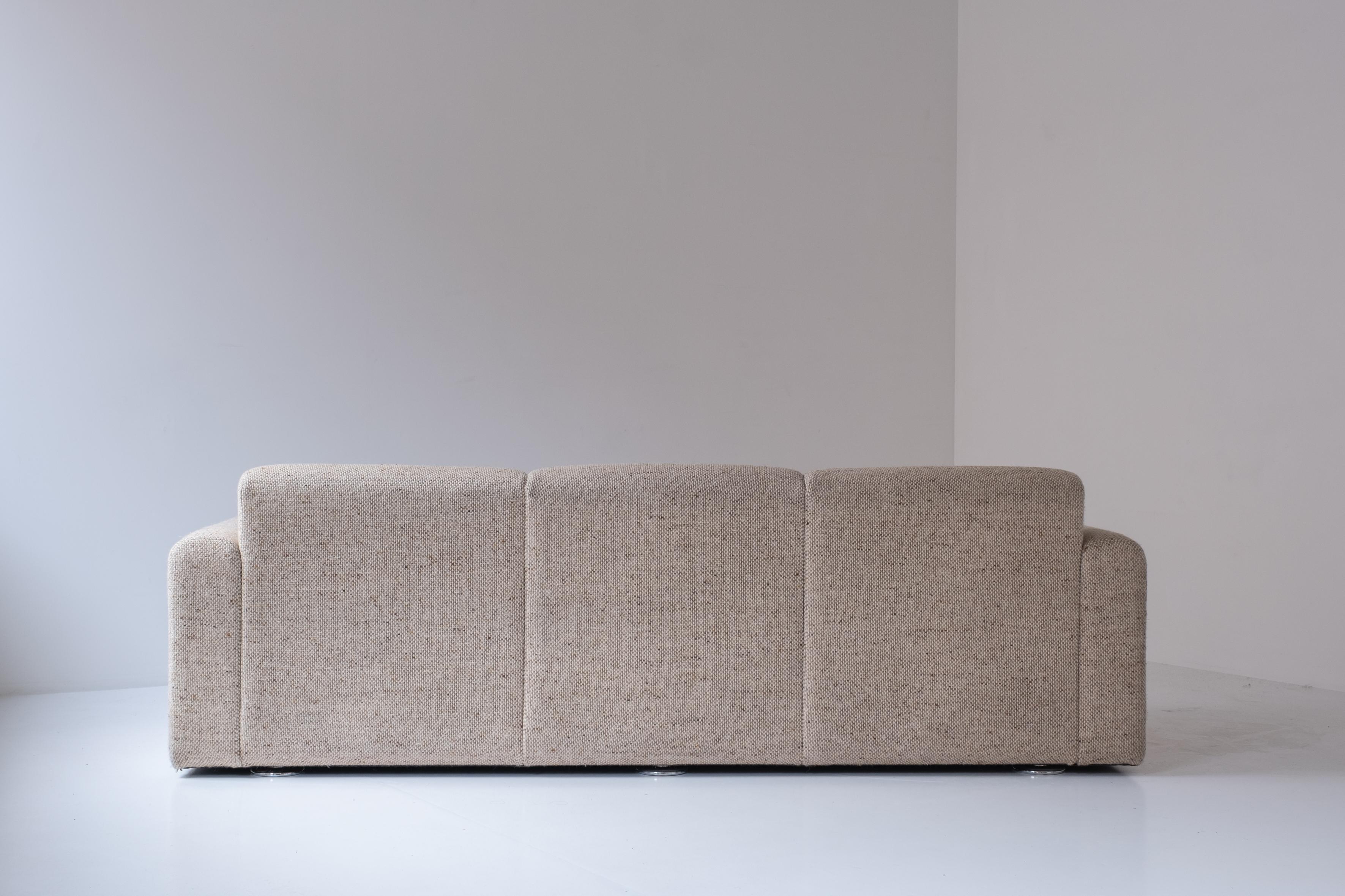 Lovely Three Seater Sofa by Kho Liang Le for Artifort, the Netherlands, 1970s 1