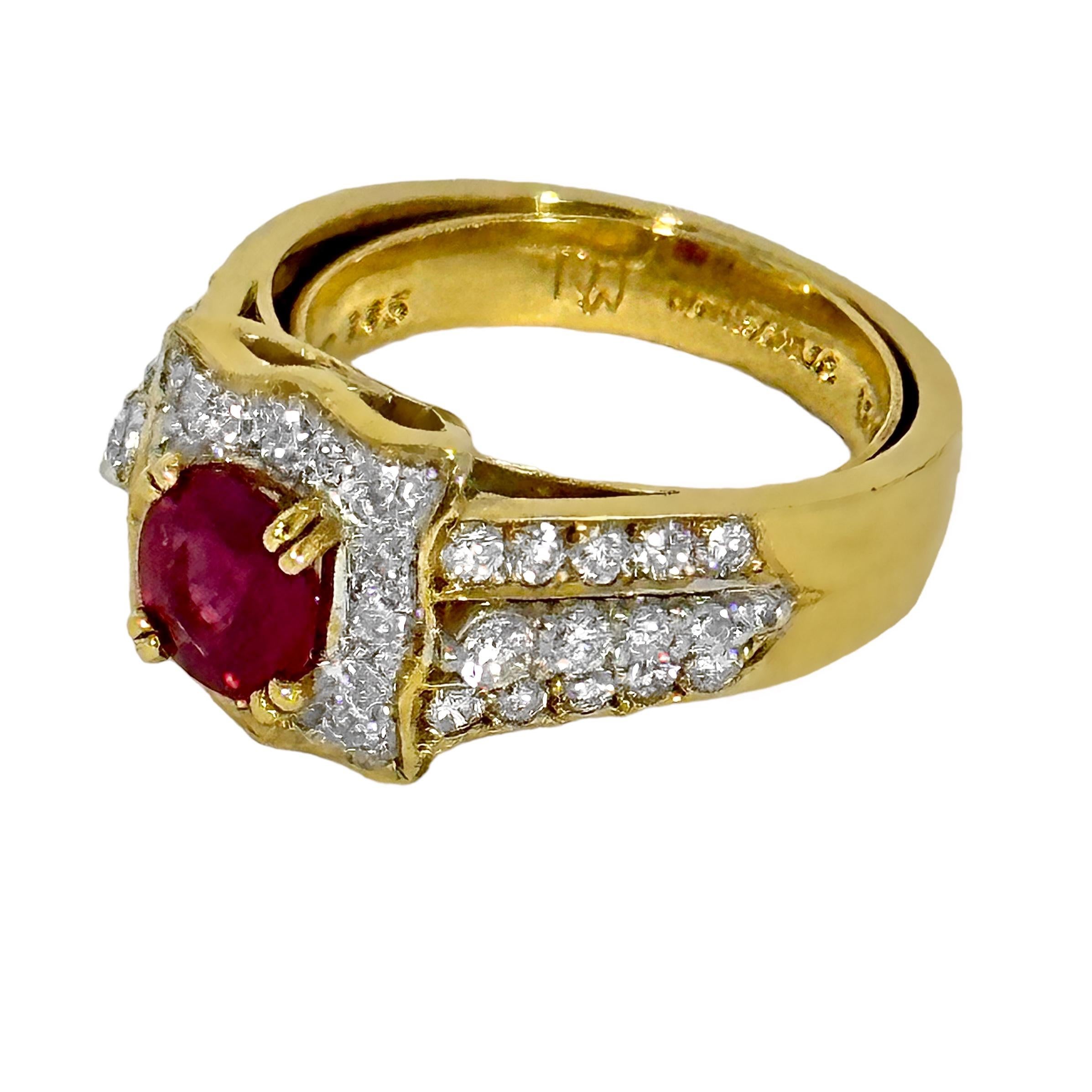 Brilliant Cut Lovely Traditional 18k Yellow Gold Ladies Cocktail Ring with Ruby and Diamonds For Sale
