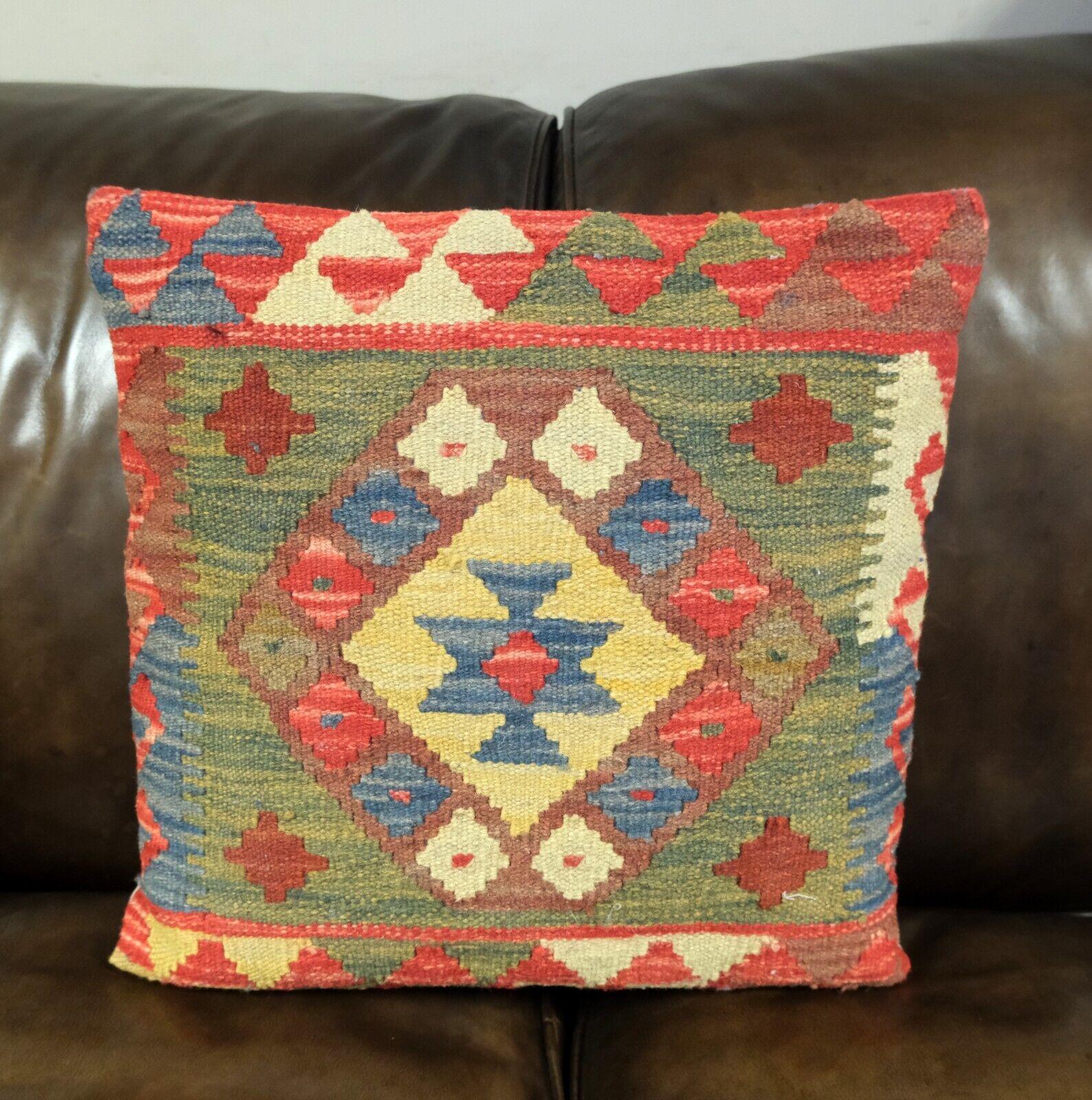 Hand-Crafted LOVELY TRADiTIONAL SET OF FOUR HANDMADE GEOMETRIC SCATTER WOOL KILIM CUSHIONS