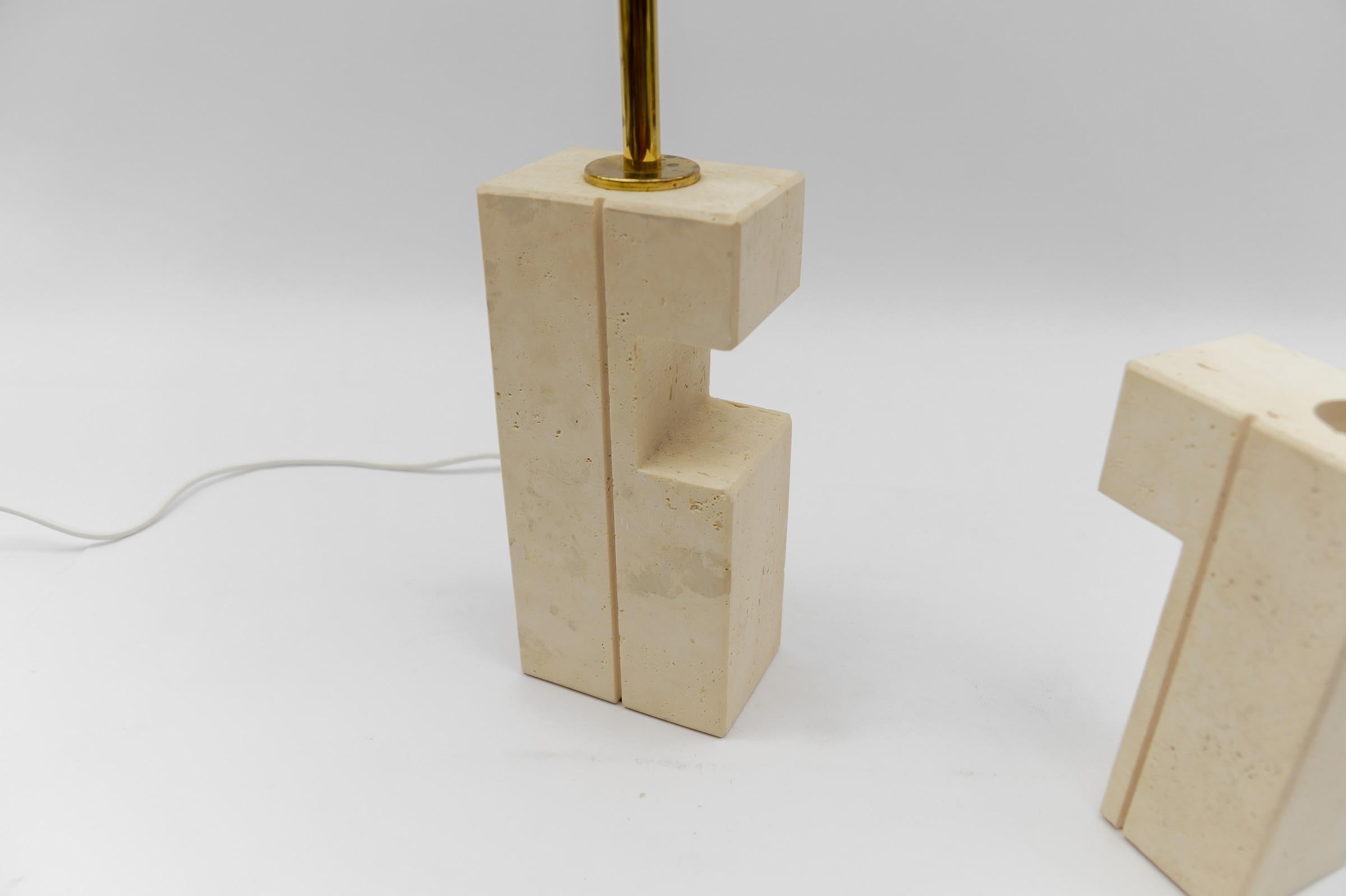 Lovely Travertine Table Lamp by Giuliano Cesari for Nucleo Sormani, 1960s, Italy For Sale 5