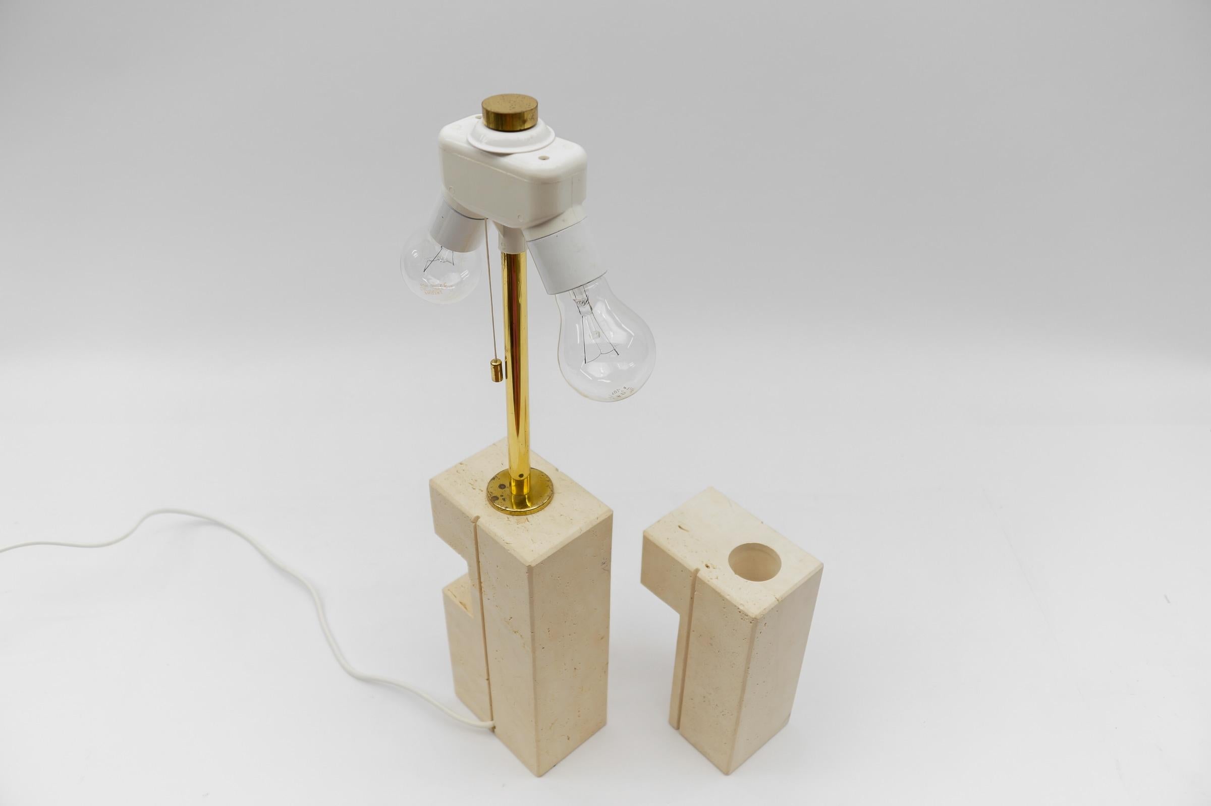 Lovely Travertine Table Lamp by Giuliano Cesari for Nucleo Sormani, 1960s, Italy For Sale 7