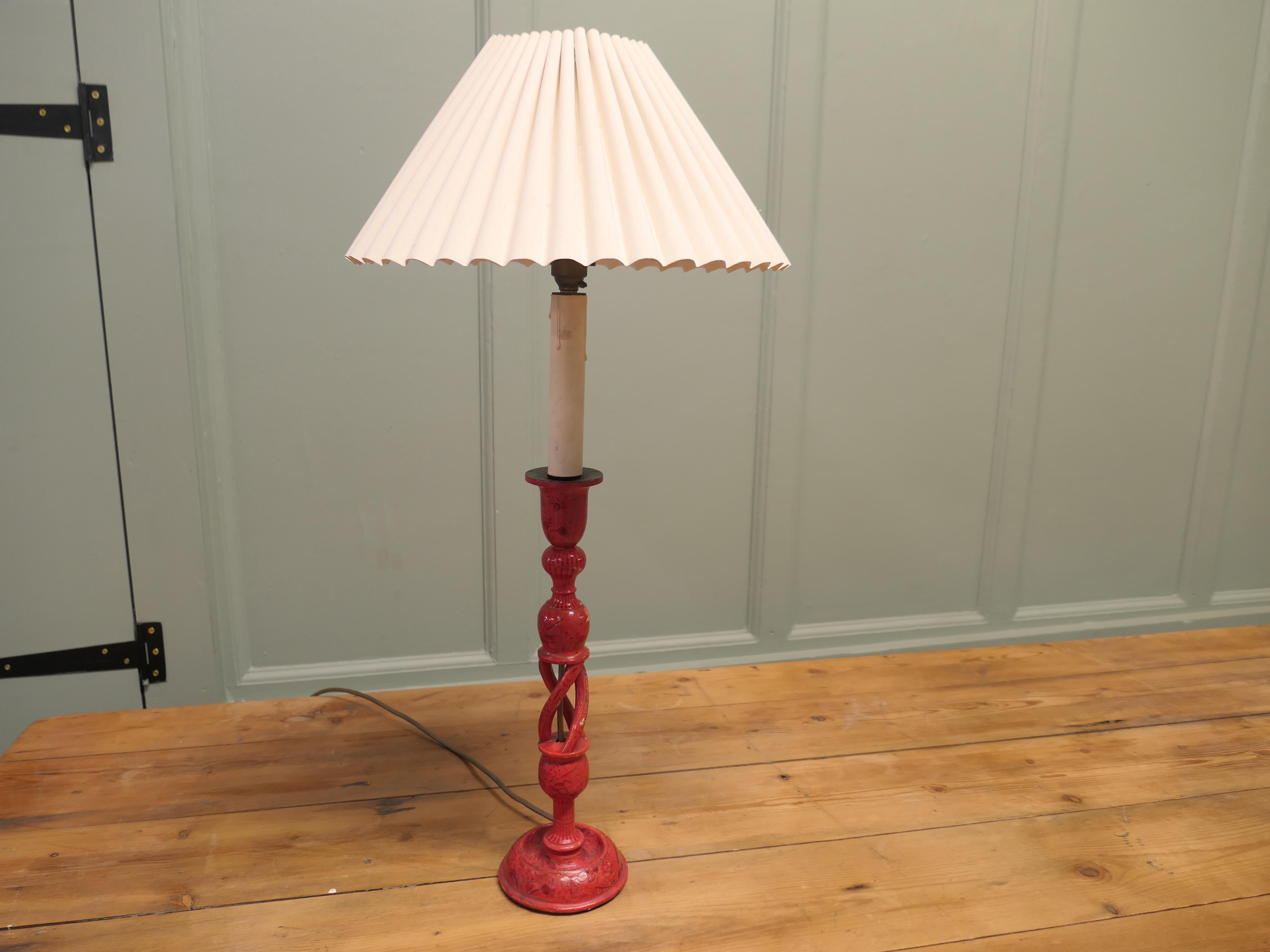 Preciosa Lámpara de Mesa Torneada y Pintada Barley Twist Madera en venta