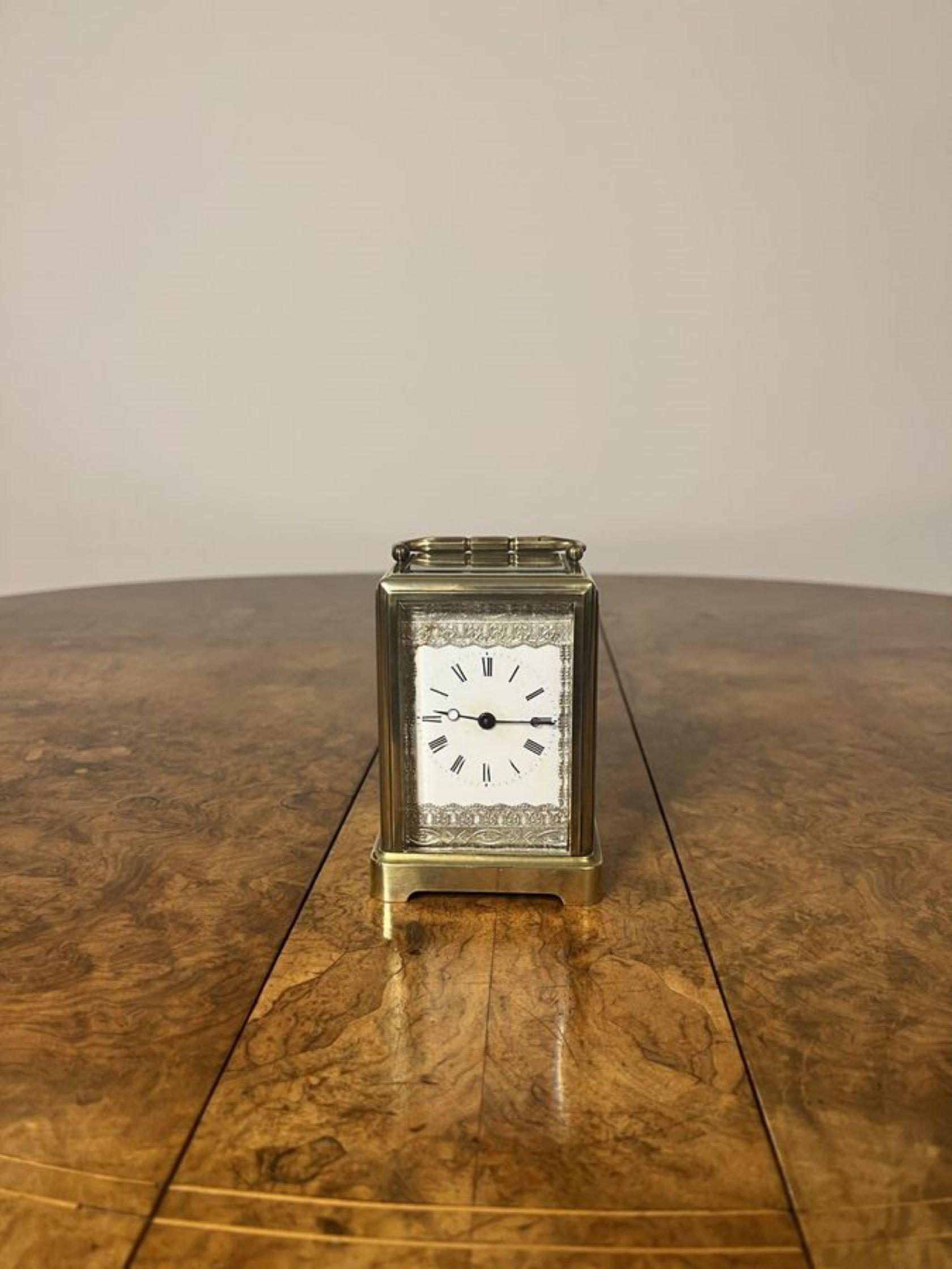 Laiton Charmante horloge ancienne en laiton de l'époque édouardienne.  en vente