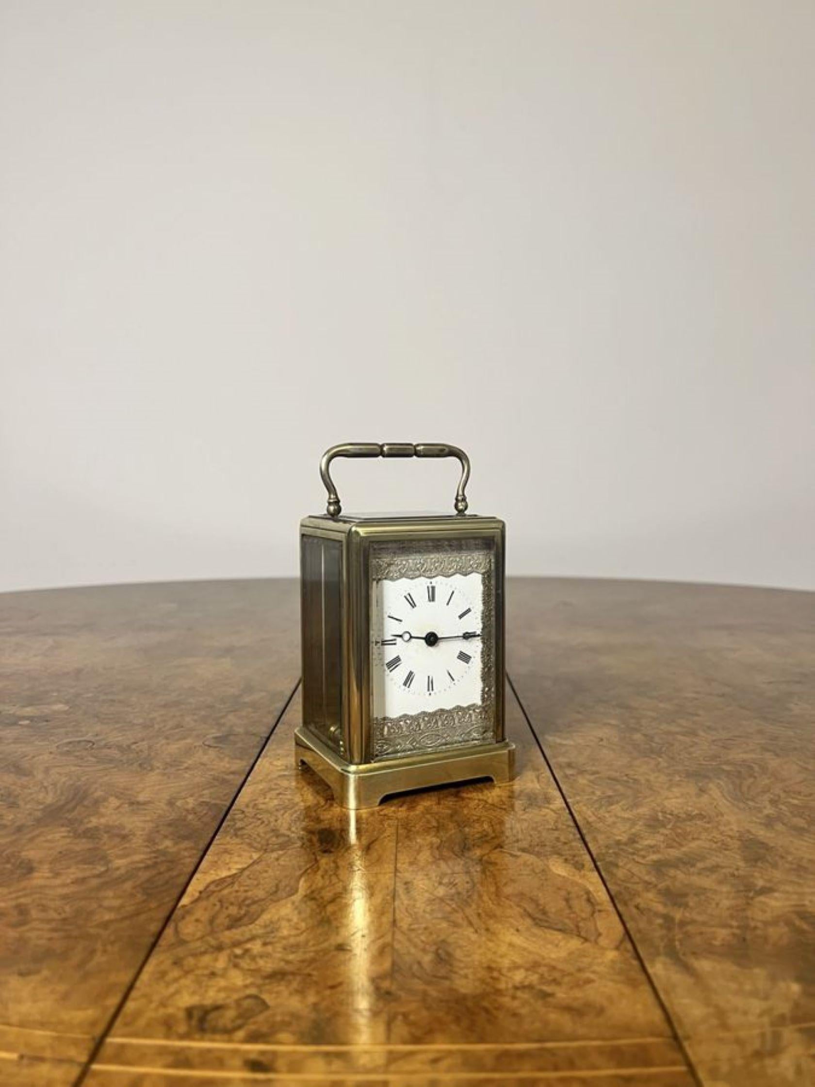 Charmante horloge ancienne en laiton de l'époque édouardienne.  en vente 2