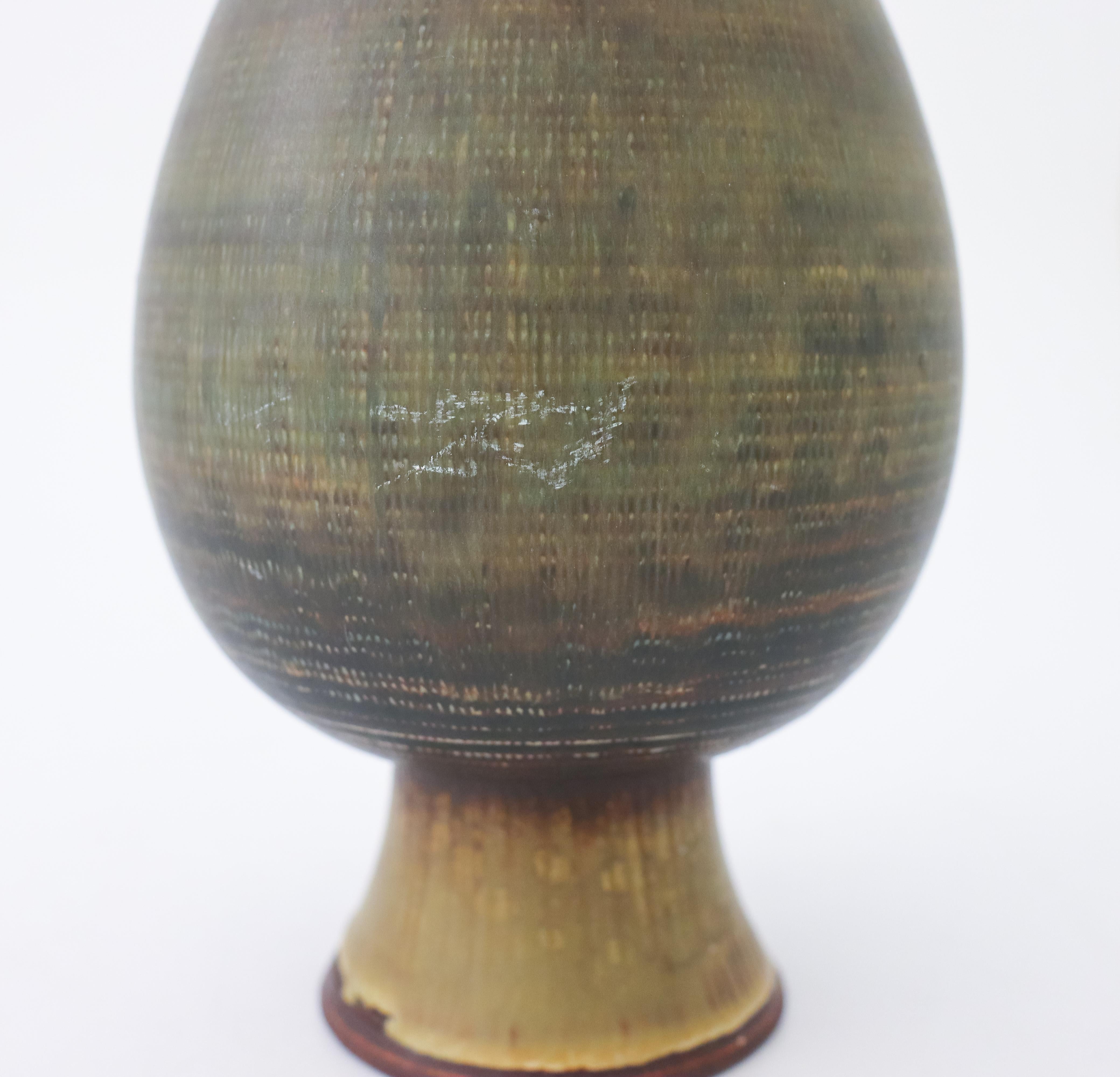 Joli vase dessiné par Wilhelm Kåge - Modèle Farsta - Gustavsberg en vente 6