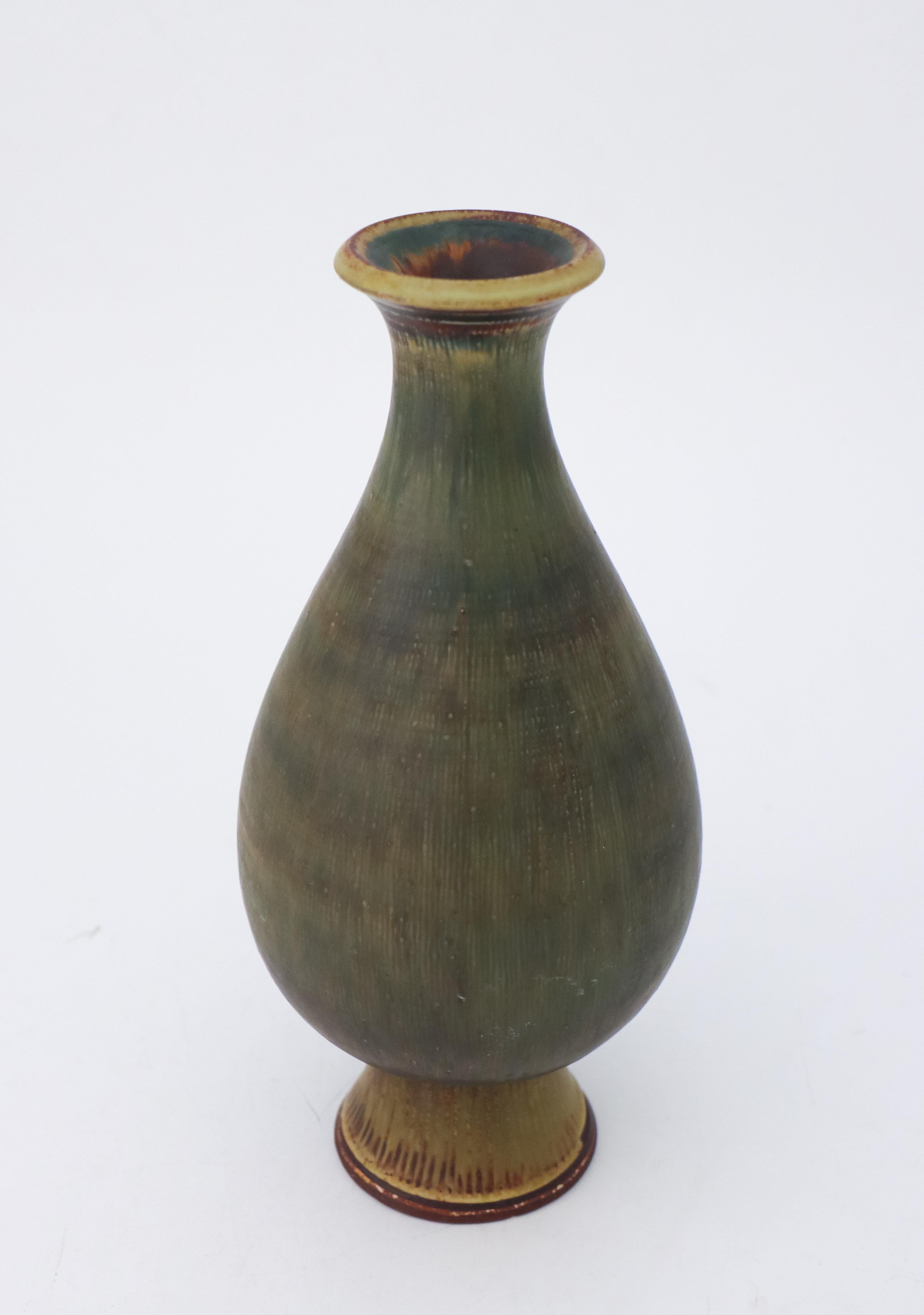 Suédois Joli vase dessiné par Wilhelm Kåge - Modèle Farsta - Gustavsberg en vente