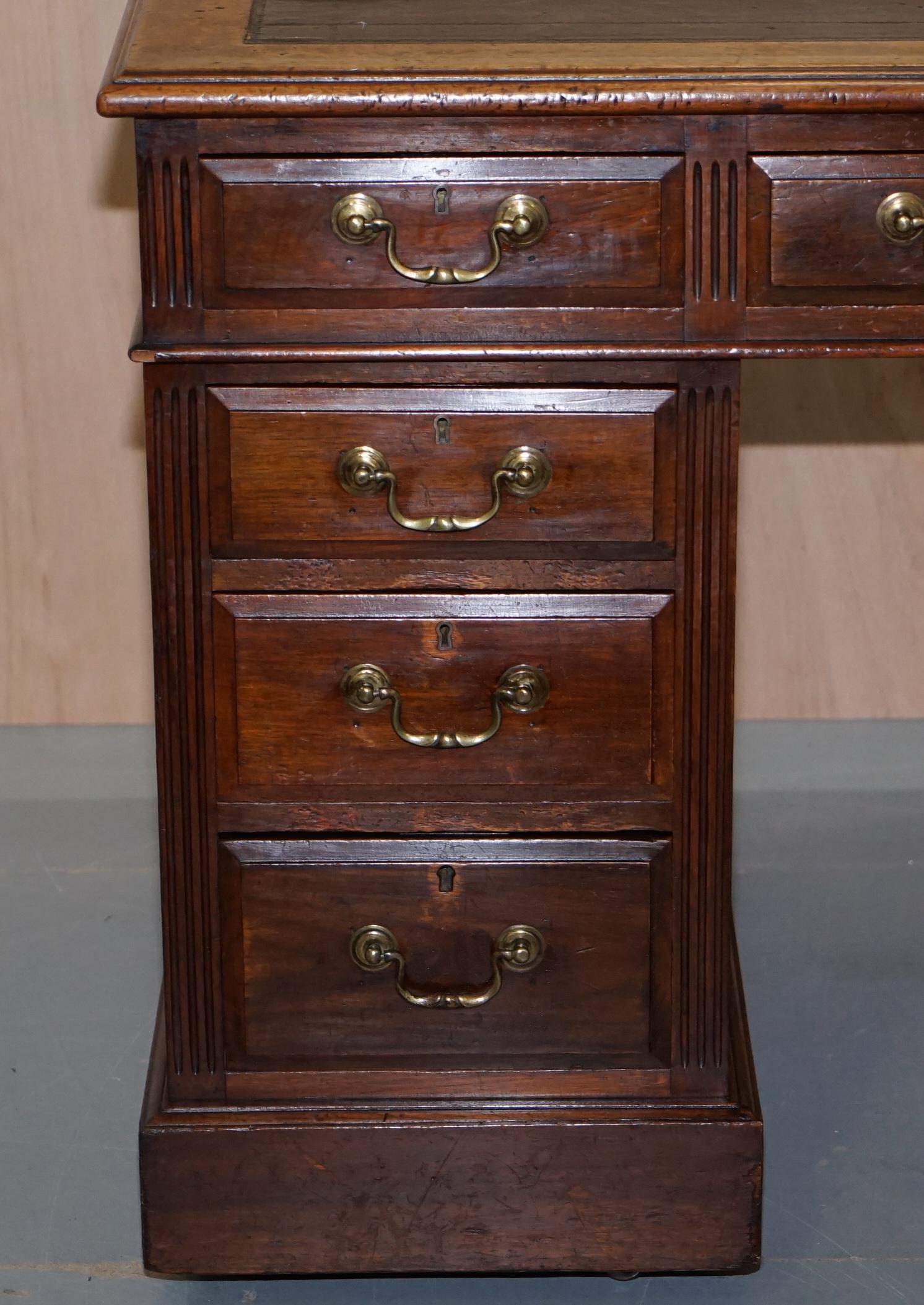 Lovely Victorian circa 1880 English Panelled Hardwood Twin Pedestal Partner Desk For Sale 1