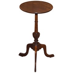Lovely Victorian circa 1880 Flamed Mahogany Tripod Lamp Side End Wine Table