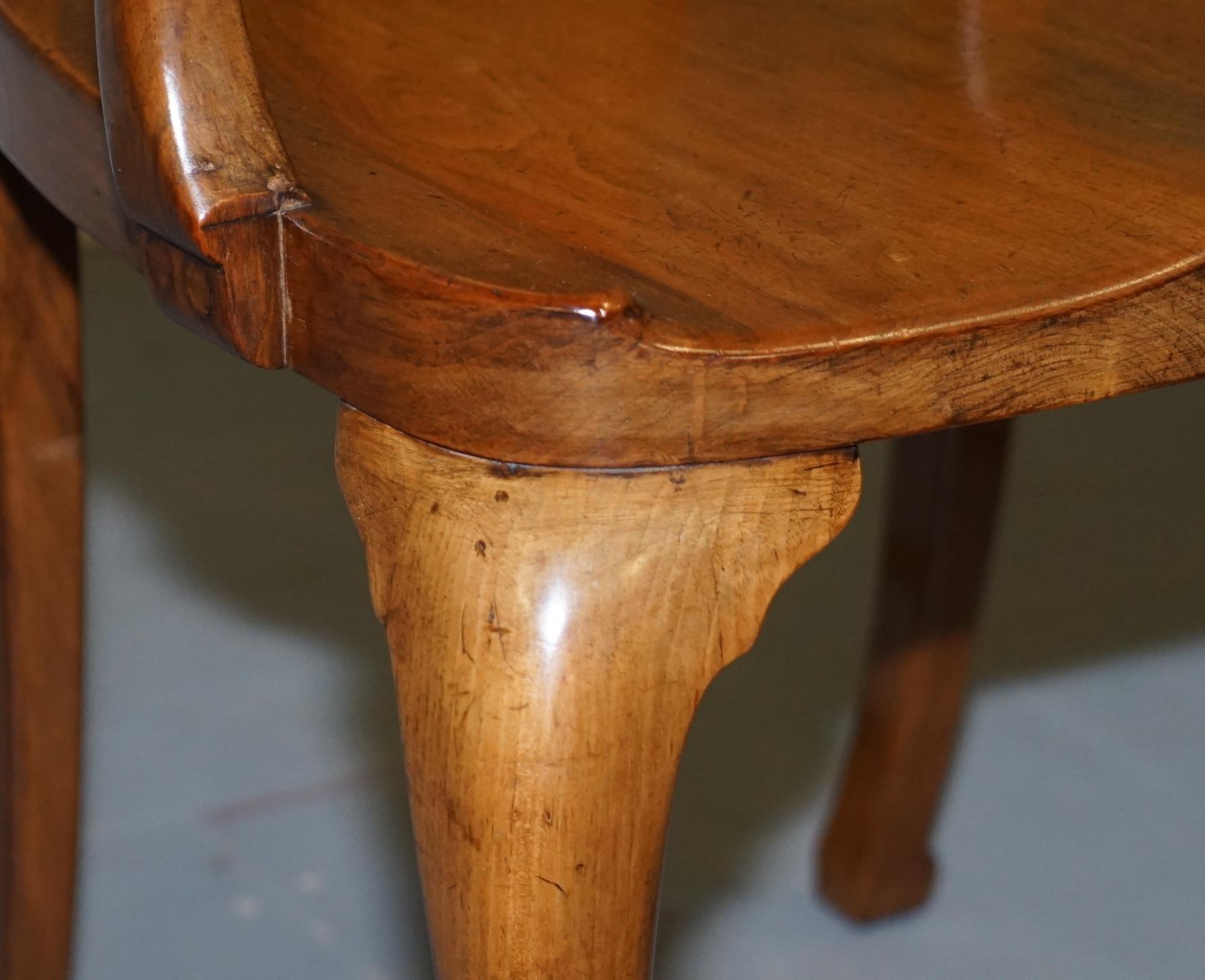 Lovely Victorian Howard & Son's Fully Stamped Office Desk Armchair in Walnut For Sale 4