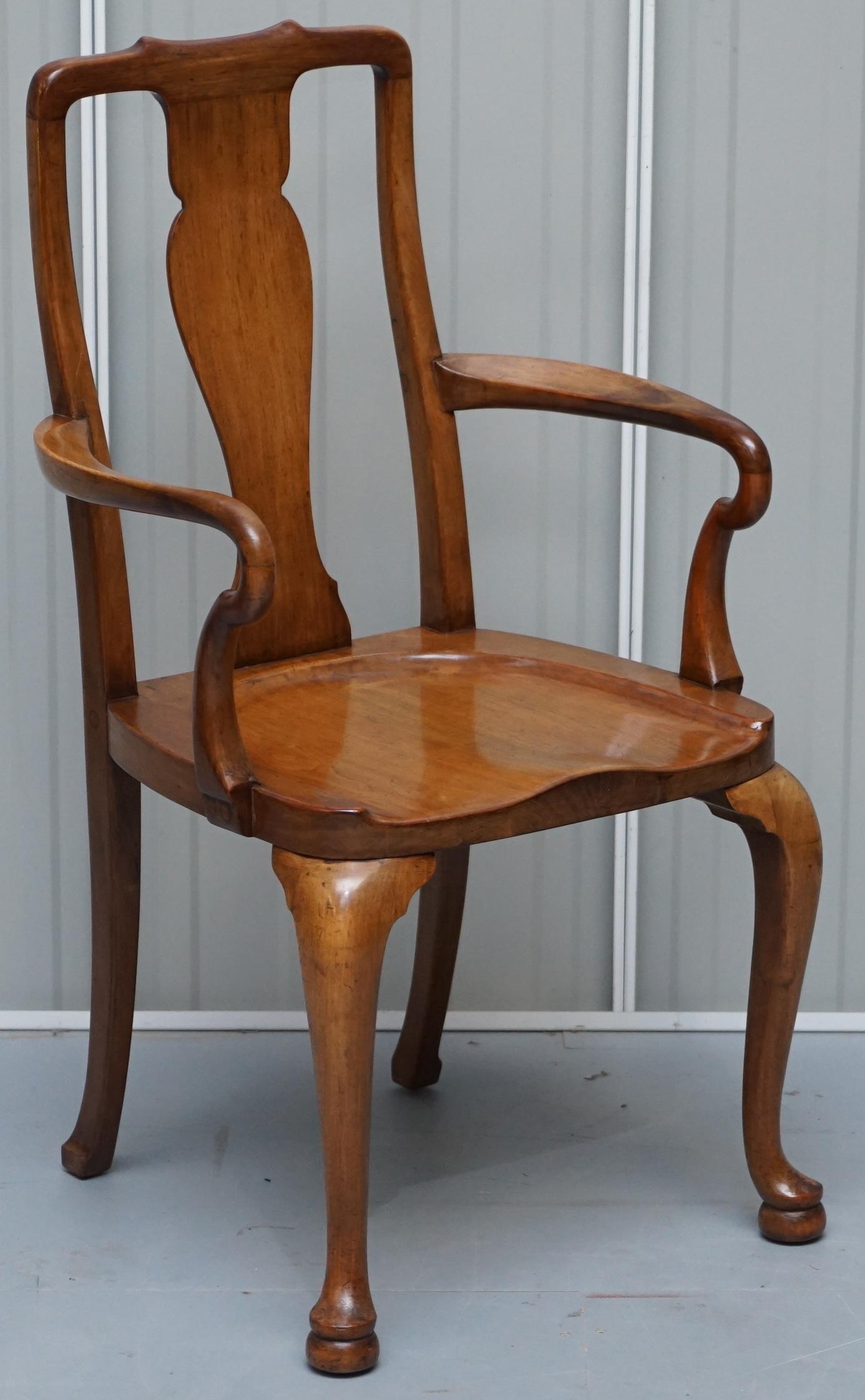 Victorien Magnifique fauteuil de bureau en noyer de l'époque victorienne, entièrement estampillé, de Howard and Sons en vente