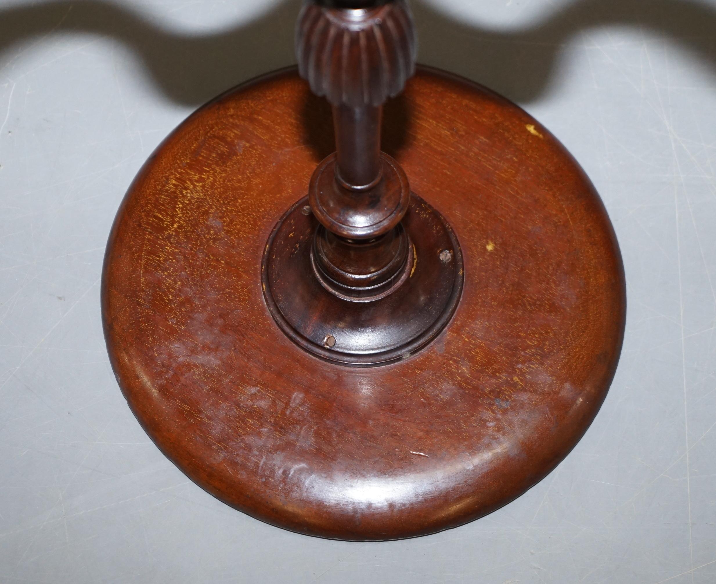 Lovely Victorian Scottish Hardwood Tripod Lamp Side End Wine Table Carved Top 7