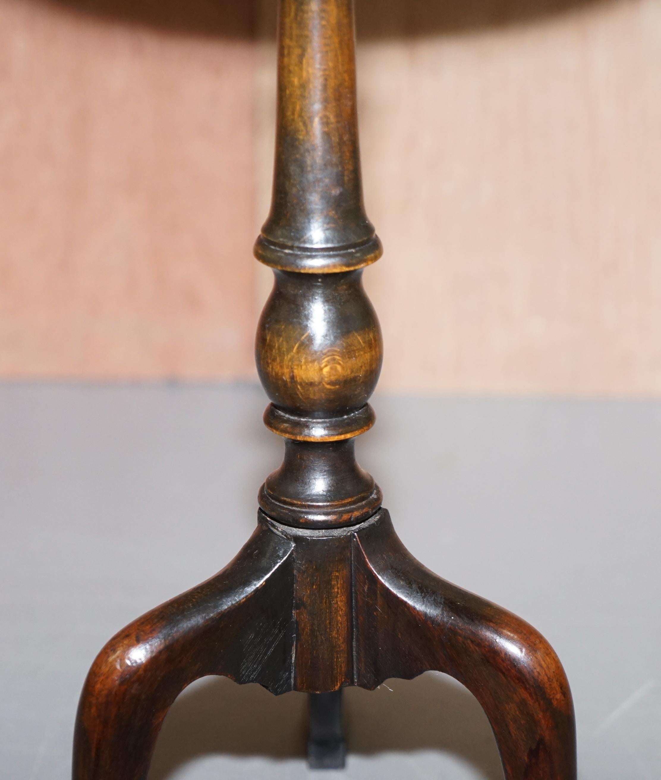 Lovely Victorian Scottish Hardwood Tripod Lamp Side End Wine Table Nice Top 6
