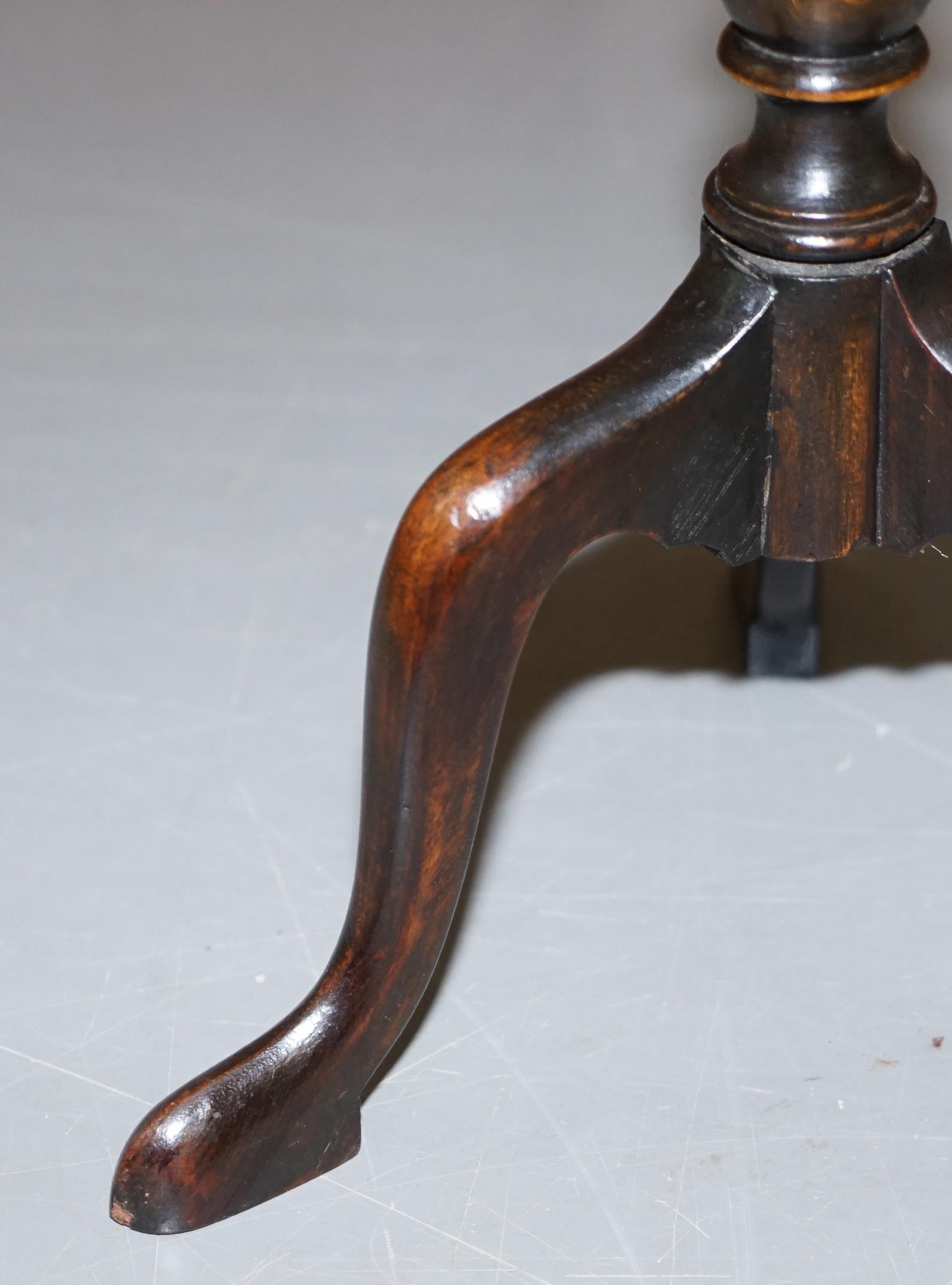 Lovely Victorian Scottish Hardwood Tripod Lamp Side End Wine Table Nice Top 4