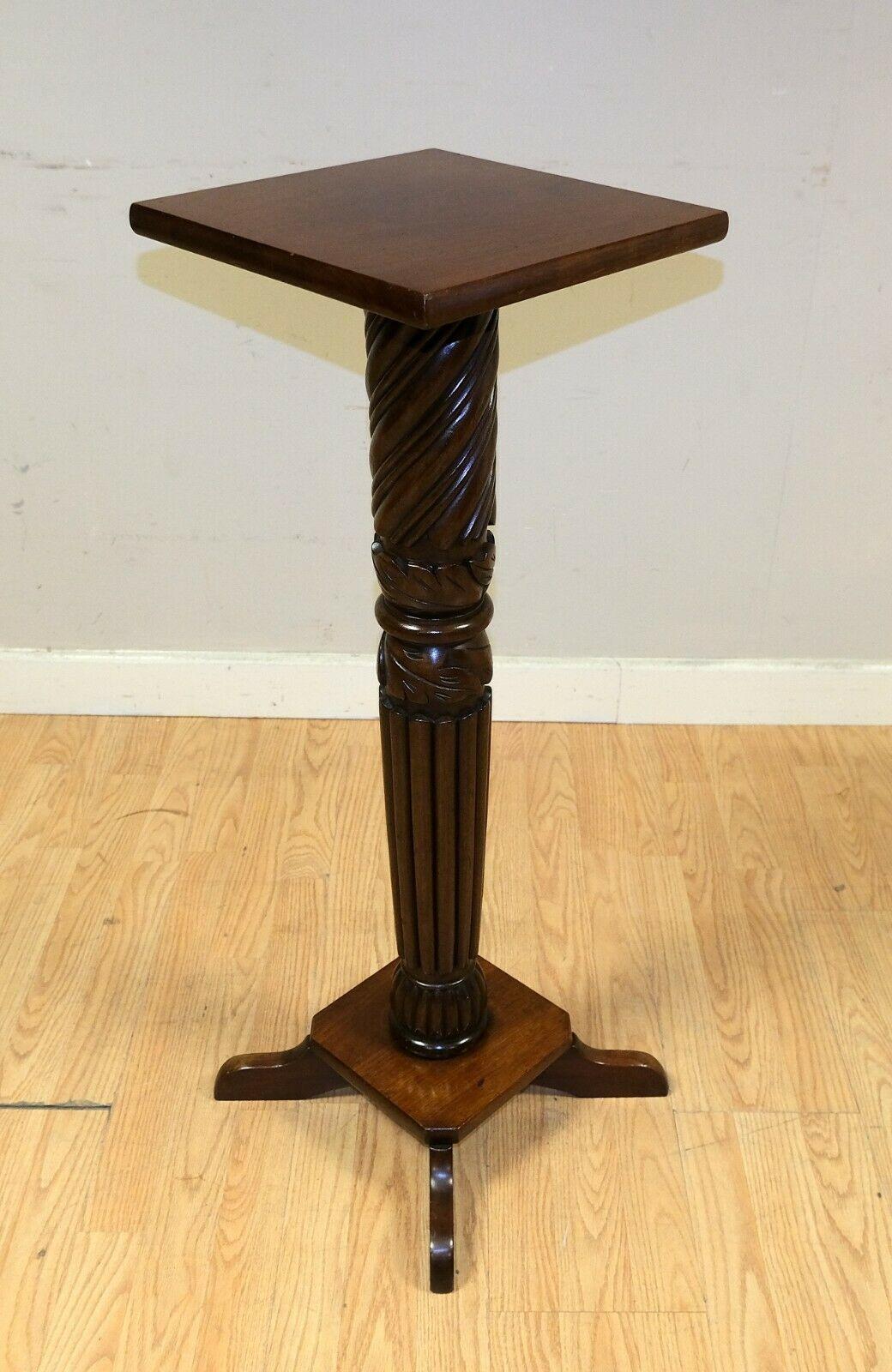 We are delighted to offer for sale this stunning Victorian Mahogany brown torchiere plant stand on square top and support.

The item is a stunning Trafalgar twist carved stem all in good quality. It adds character to any room and it doesn't take