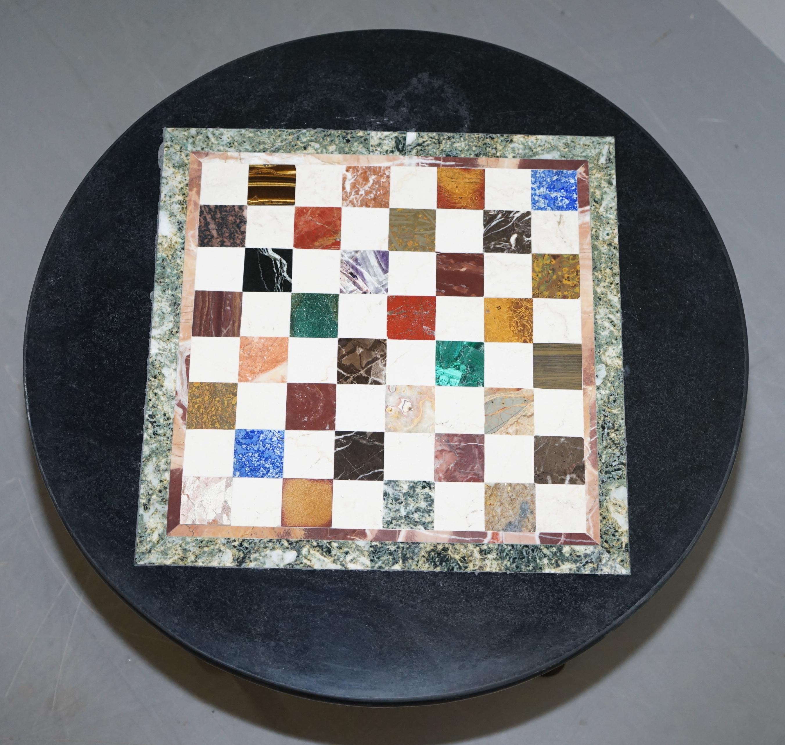 Lovely Victorian Walnut & Italian Pietra Dura Specimen Marble Chess Coffee Table In Good Condition In West Sussex, Pulborough