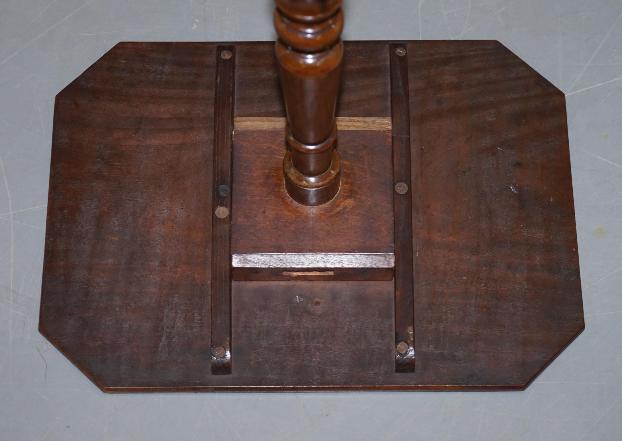 Lovely Victorian Walnut Rectangle Topped Tripod Side End Lamp Wine Table 8
