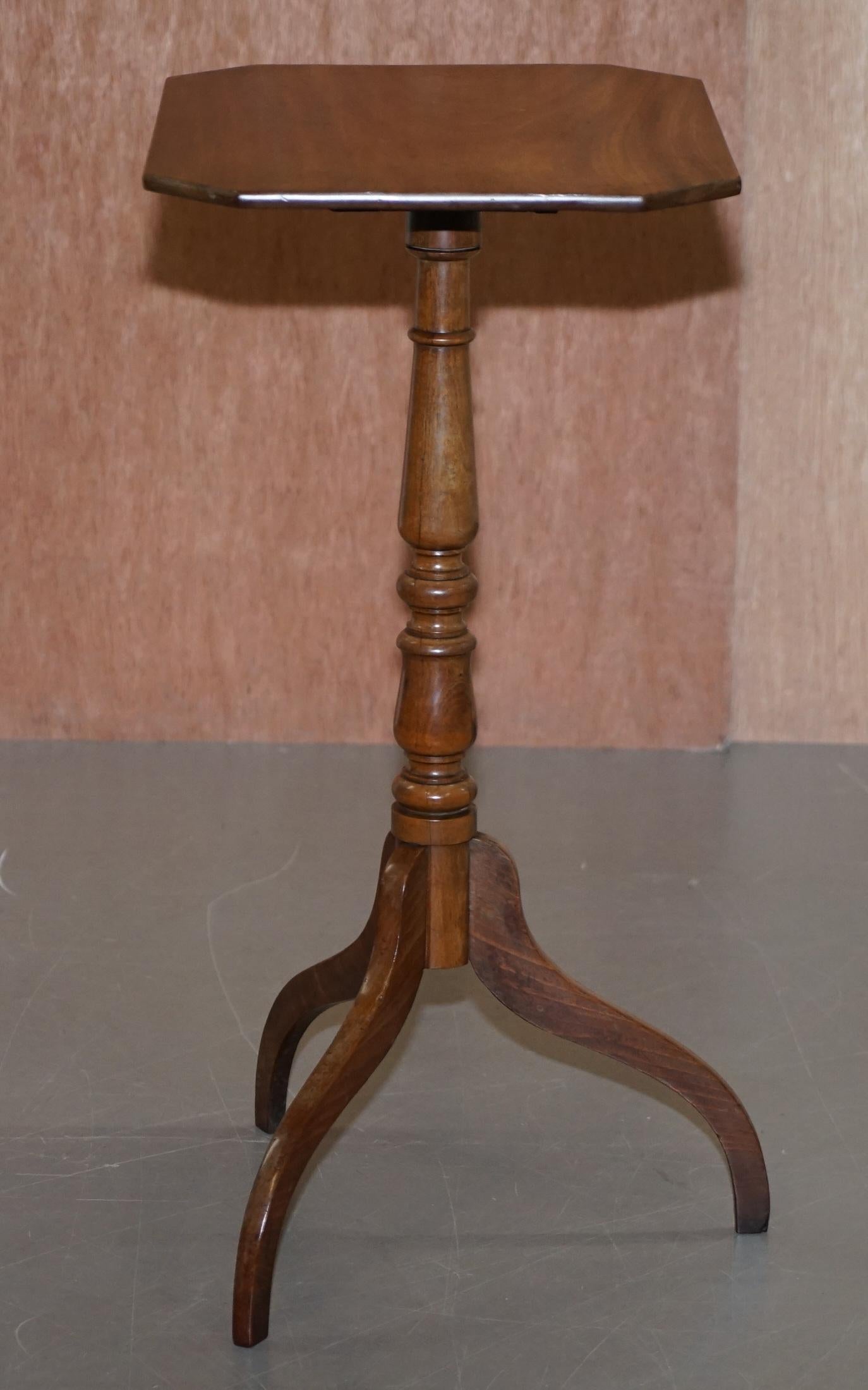 Lovely Victorian Walnut Rectangle Topped Tripod Side End Lamp Wine Table 4
