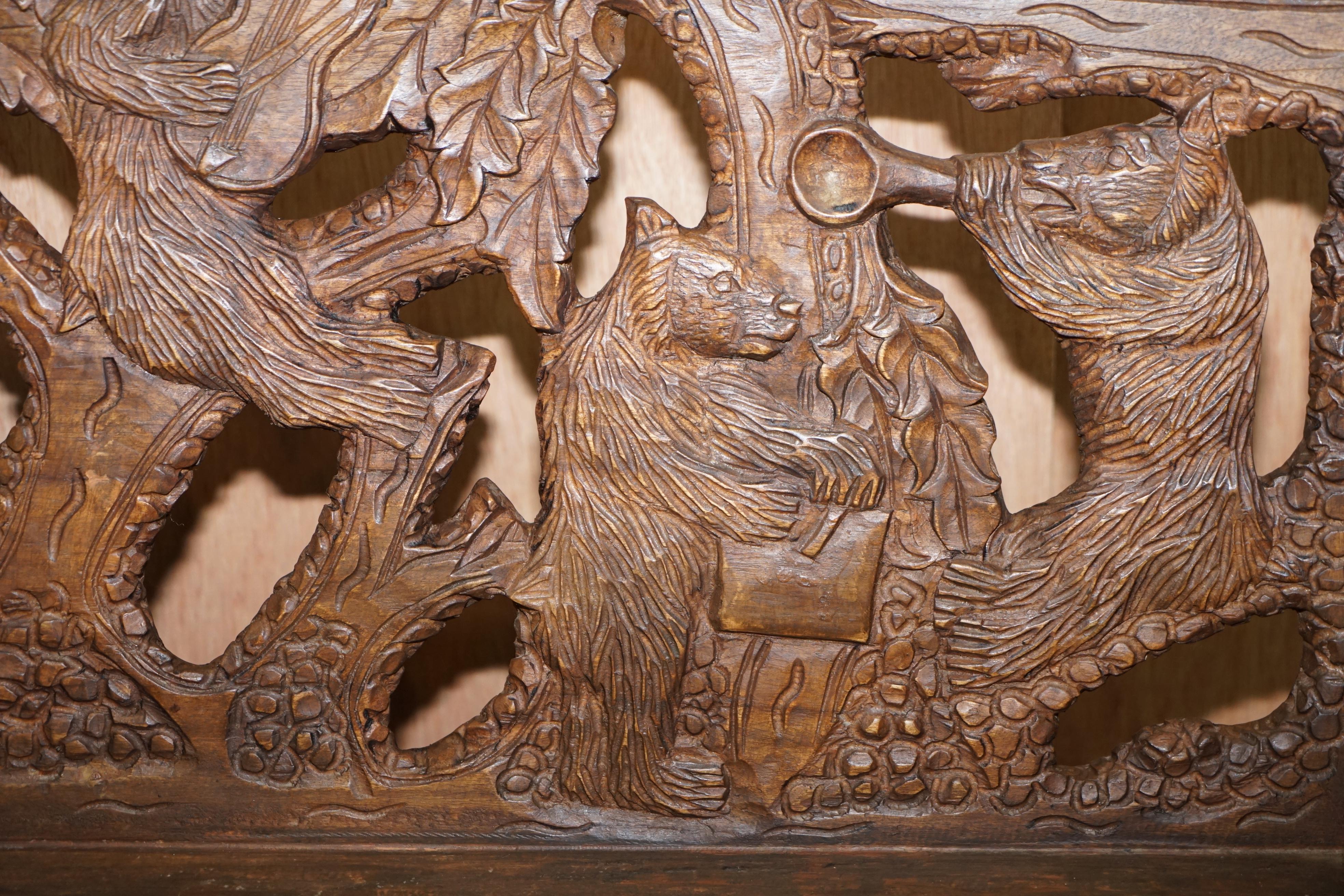 Lovely Vintage Black Forest Wood Bear Bench with Internal Storage Part of Suite In Good Condition In West Sussex, Pulborough